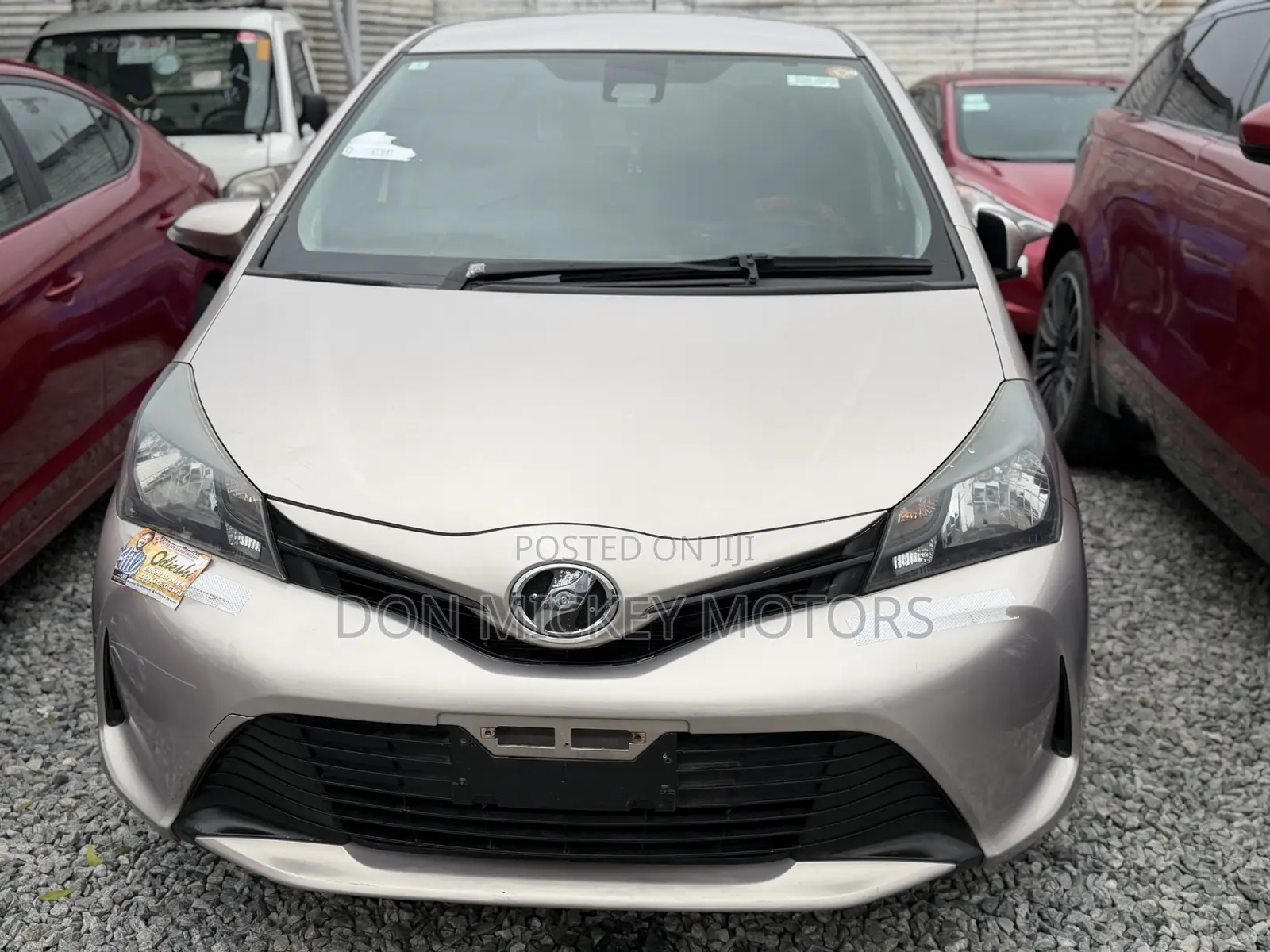 Toyota Vitz 1.0 FWD 5dr 2016 Gold
