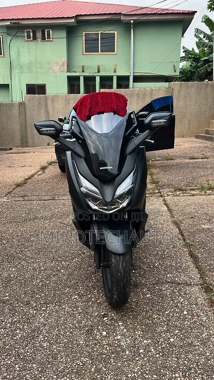 Honda Forza 2024 Black
