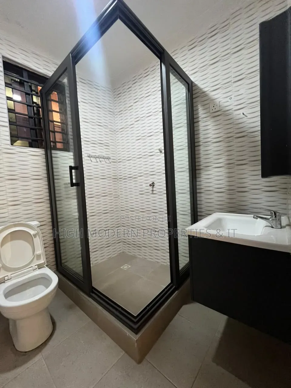 3bdrm Apartment in Dzorwulu, Nyaho Medical Centre for rent