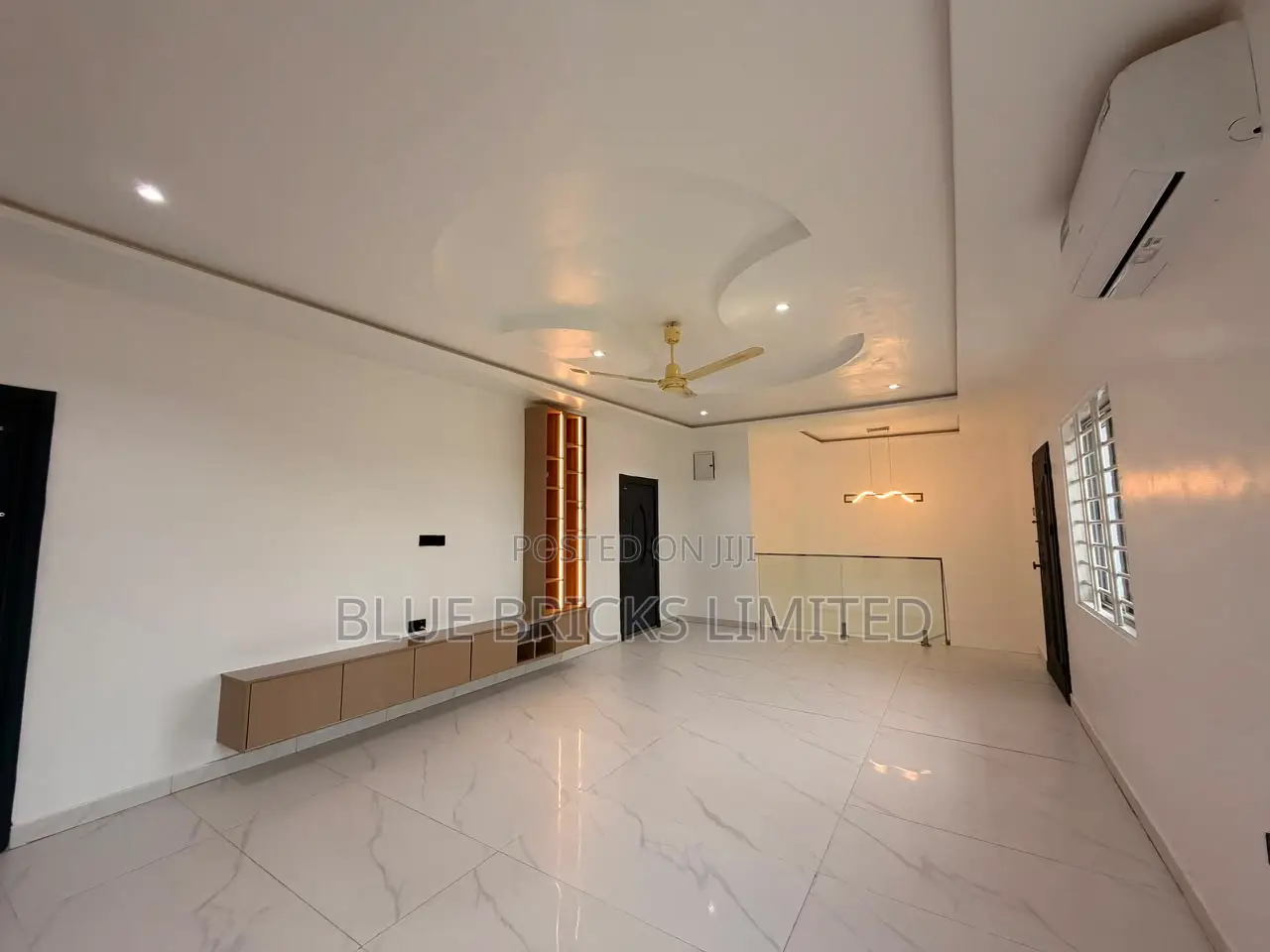 4bdrm House in Lake Side for rent