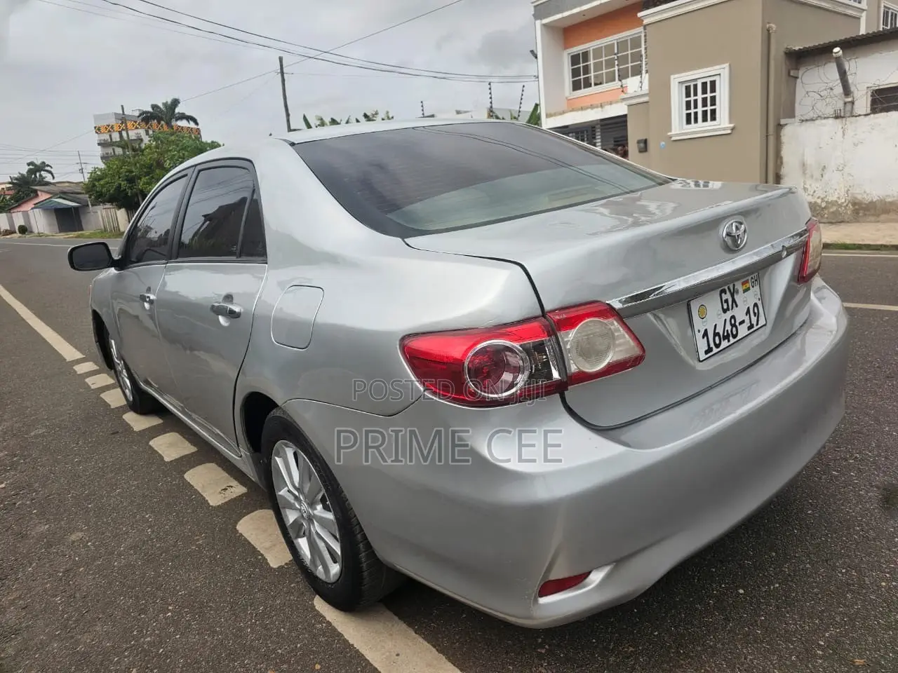 Toyota Corolla 2013 Gray