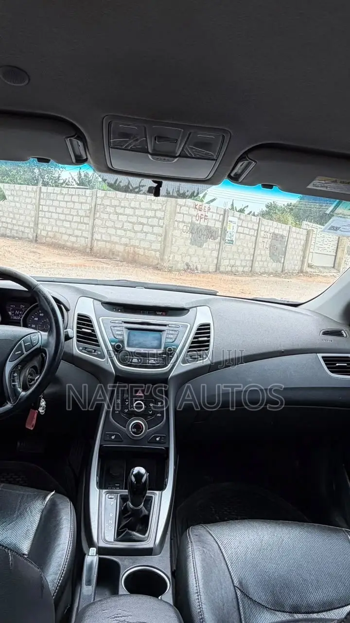 Hyundai Elantra Limited Sedan FWD (1.8L 4cyl 6A) 2013 Silver