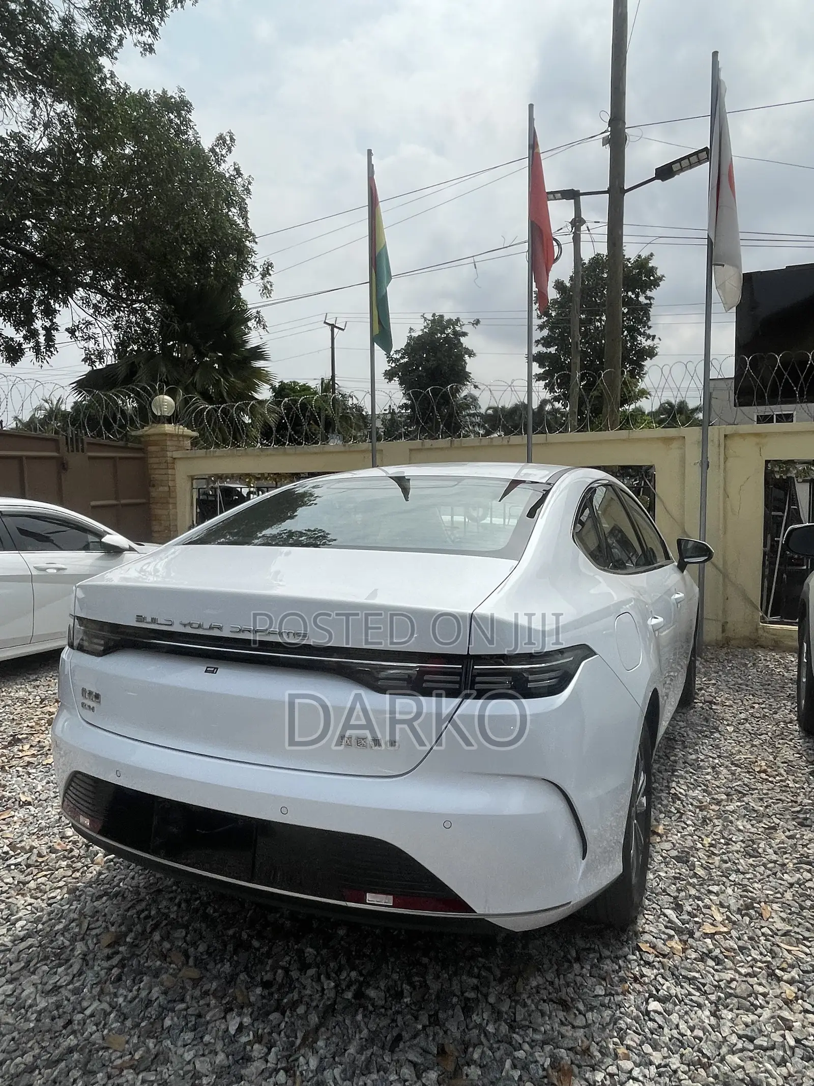 New BYD Destroyer 05 DM-i 1.5 Hybrid FWD 2025 White