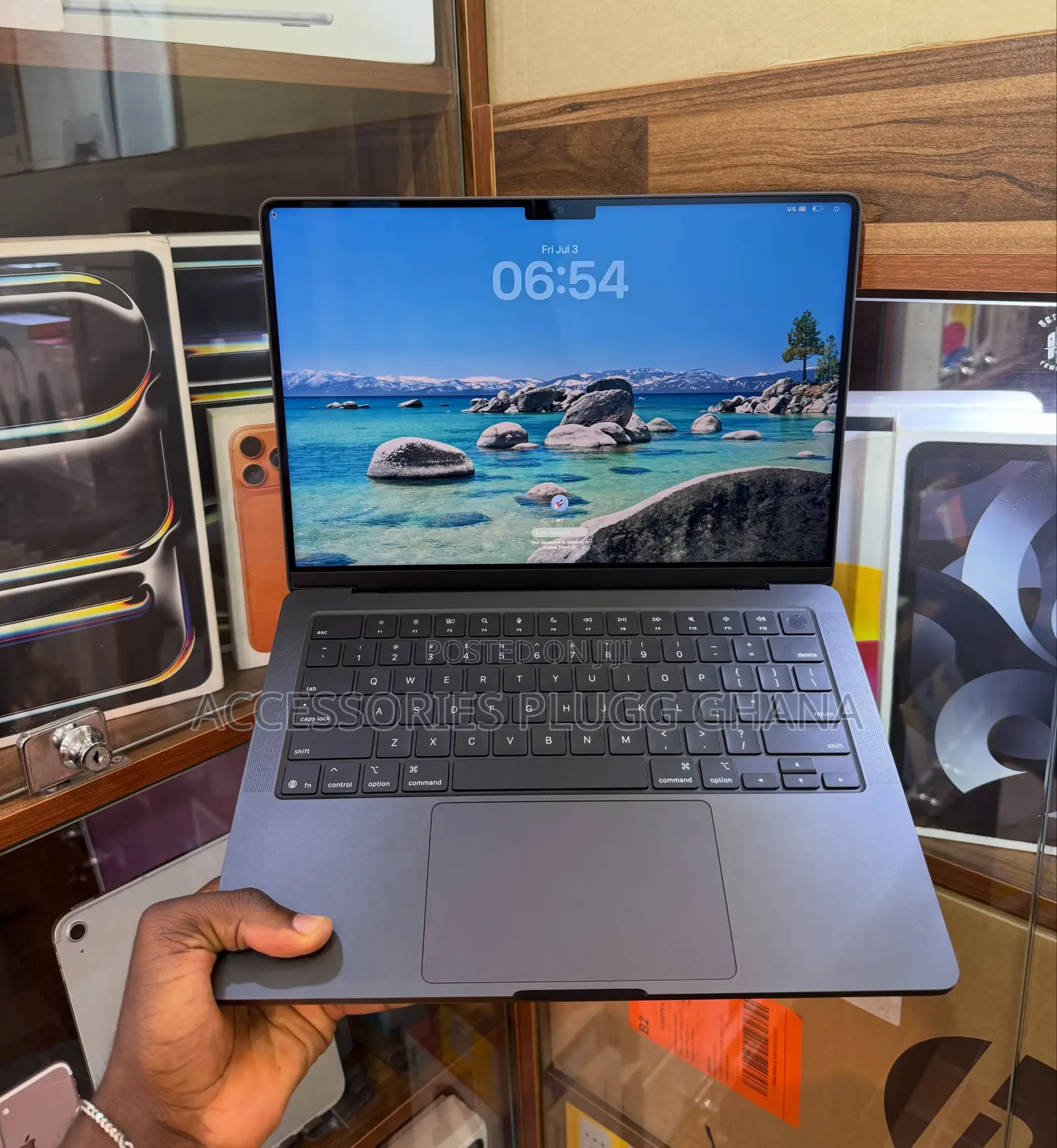 Laptop Apple MacBook Pro 2025 M5 16GB Apple M5 Pro SSD 512GB