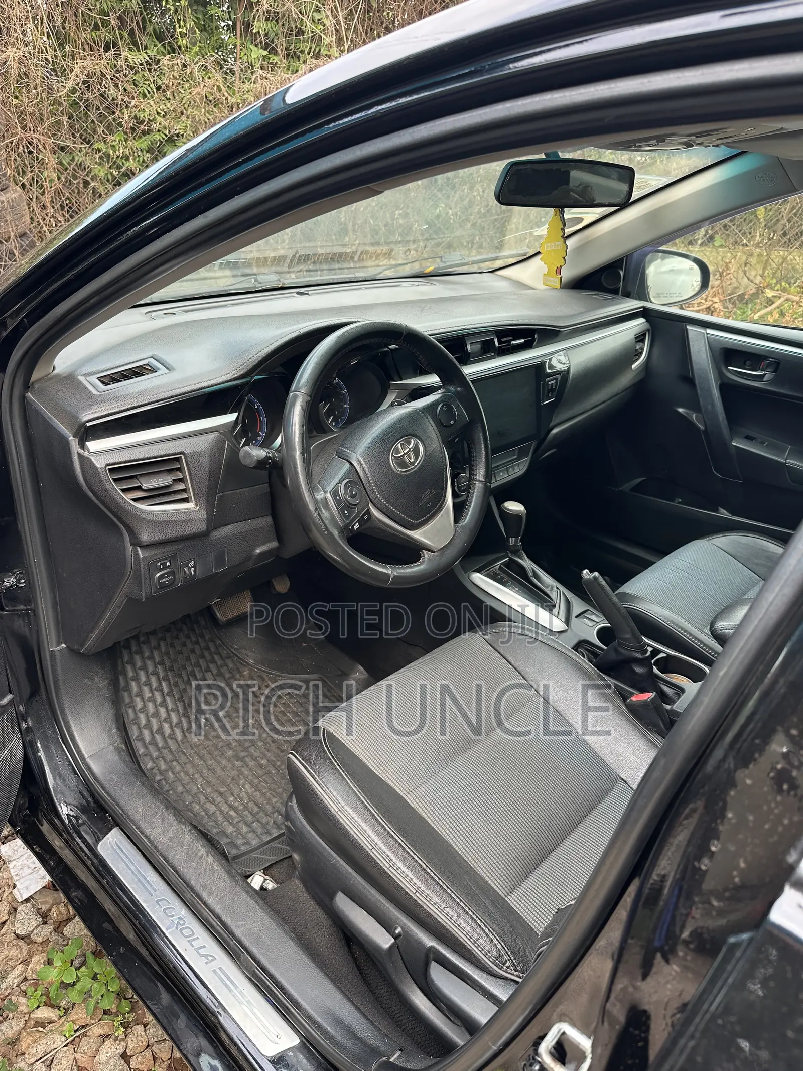 Toyota Corolla S 4dr Sedan (1.8L 4cyl CVT) 2016 Black