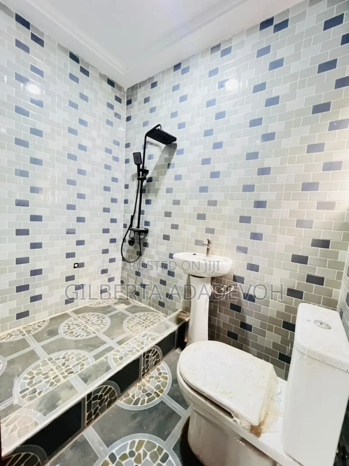 2bdrm Apartment in Danfa for rent