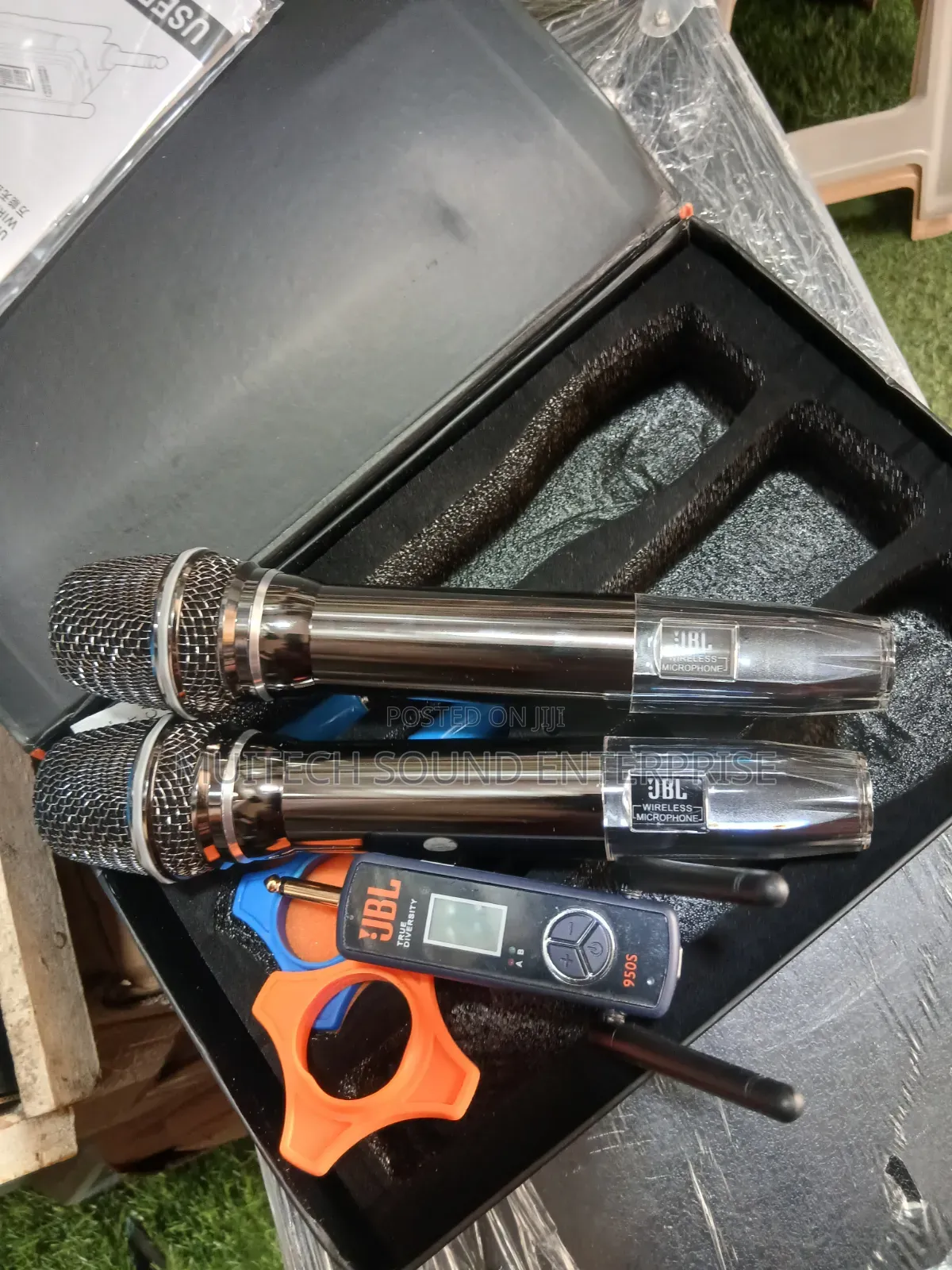 JBL Universal Cordless Microphone ( 2 in 1)