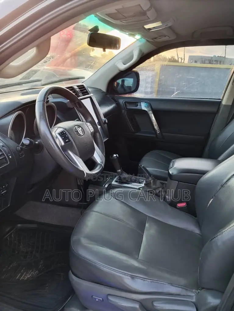 Toyota Land Cruiser Prado 2013 Black