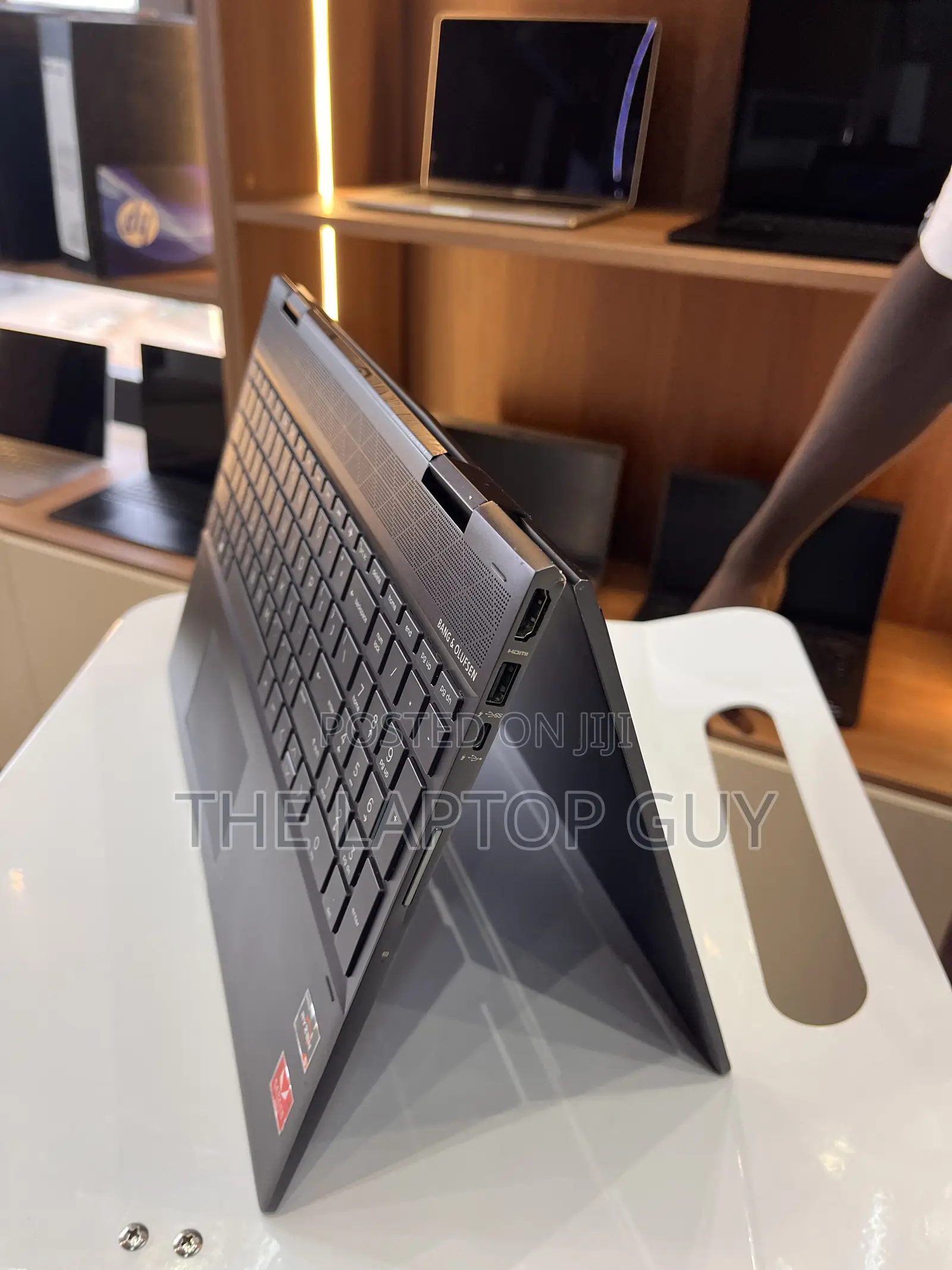 Laptop HP Envy 15 8GB AMD Ryzen 5 SSD 256GB
