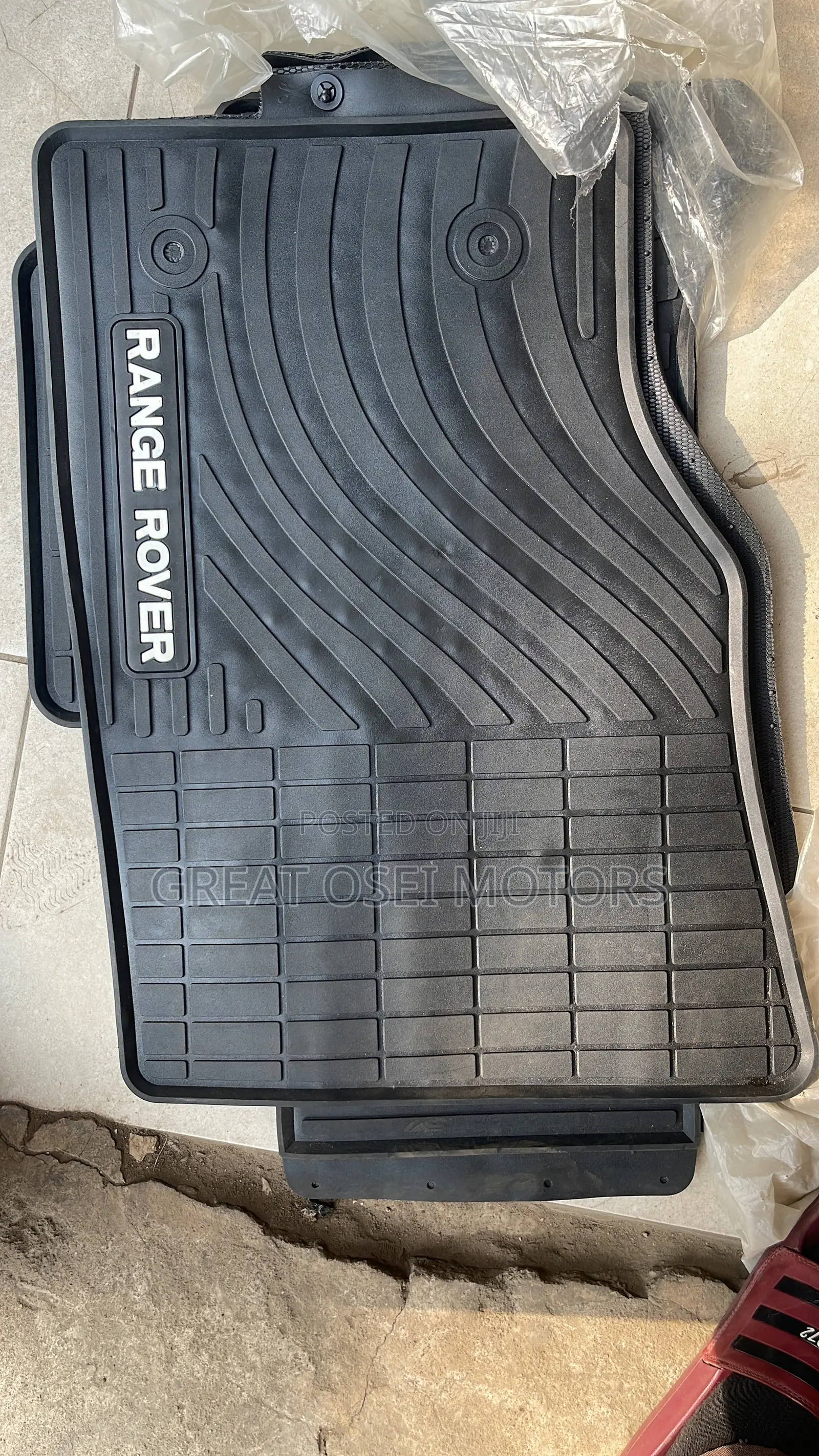 Range Rover Floor Mat or Carpet