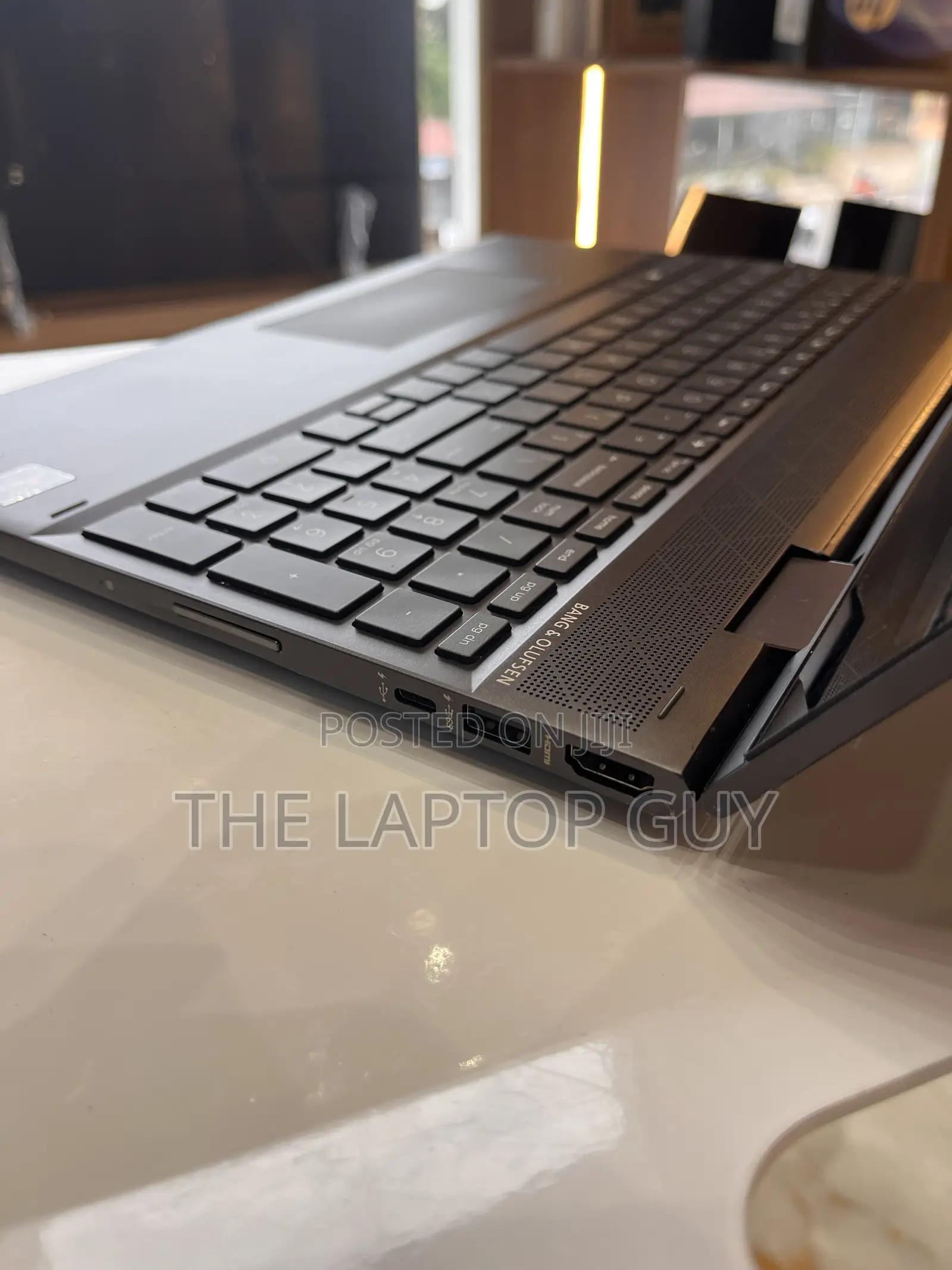 Laptop HP Envy 15 8GB AMD Ryzen 5 SSD 256GB