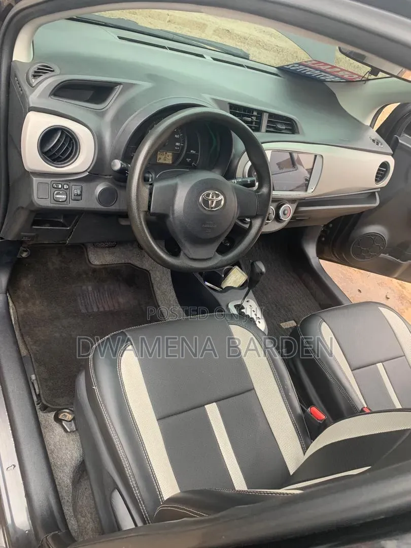 Toyota Vitz 2012 Black