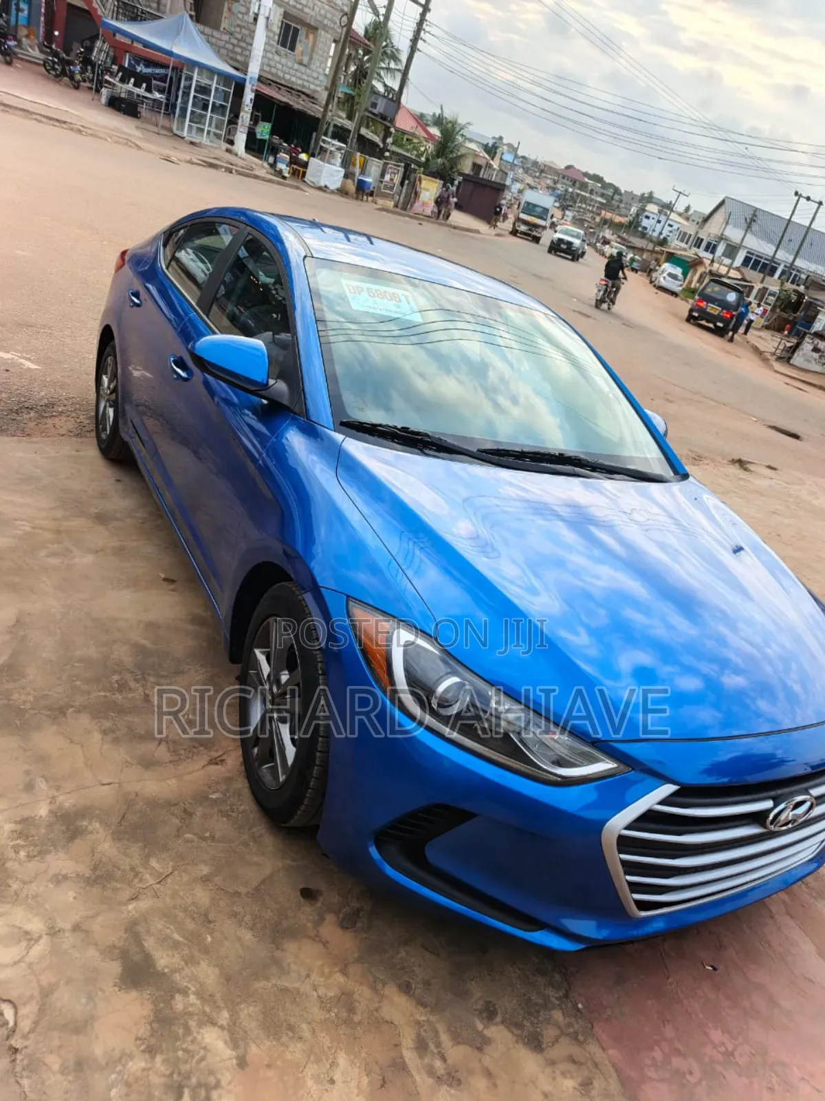 Hyundai Elantra Limited Sedan FWD (2.0L 4cyl 6A) 2017 Blue