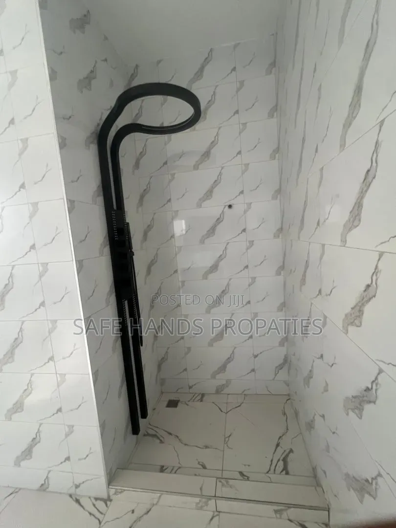 4bdrm House in Bortema, Accra Metropolitan for sale
