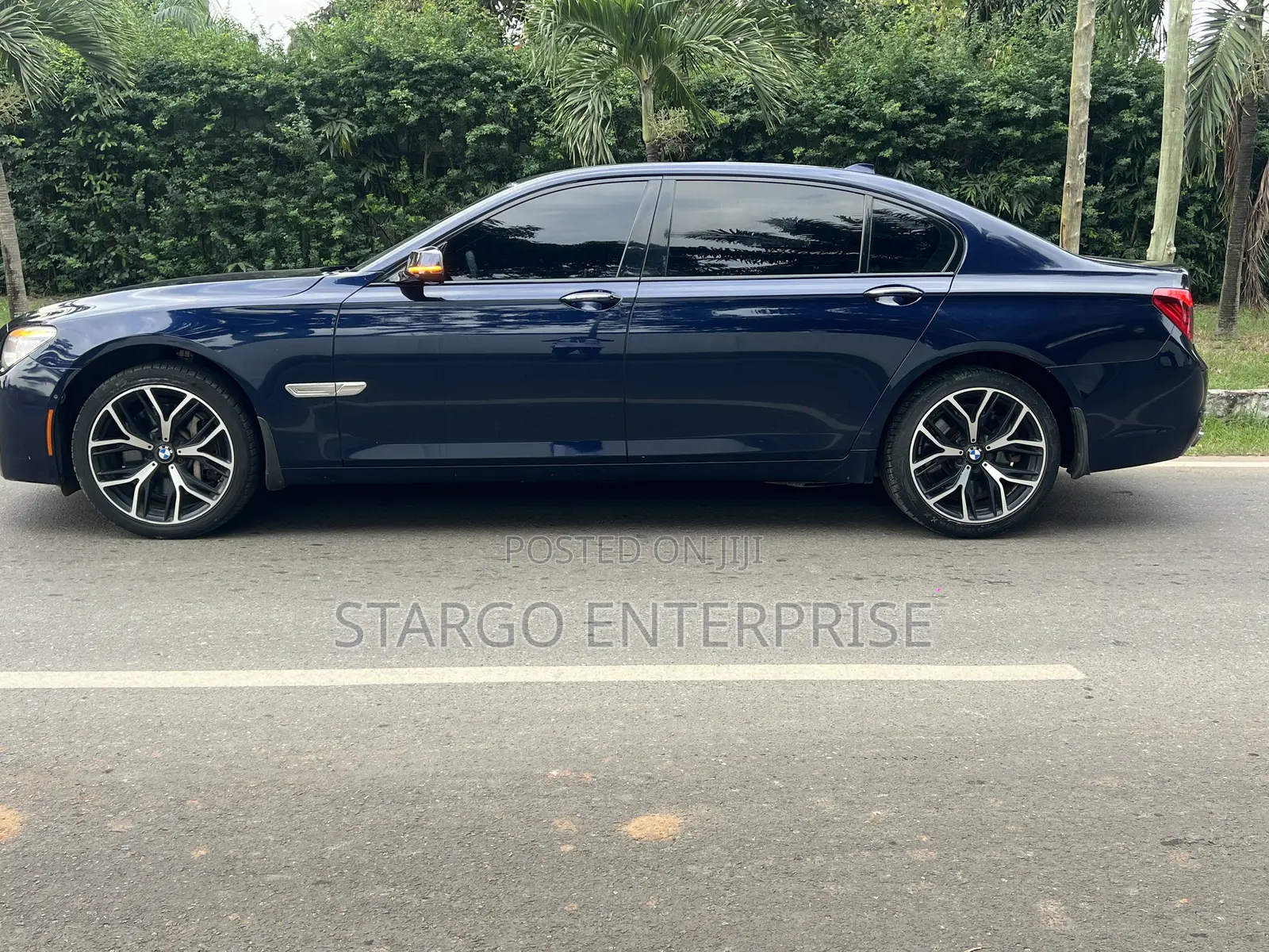 BMW 7 Series 750Li 4dr Sedan (4.4L 8cyl Turbo 8A) 2015 Blue