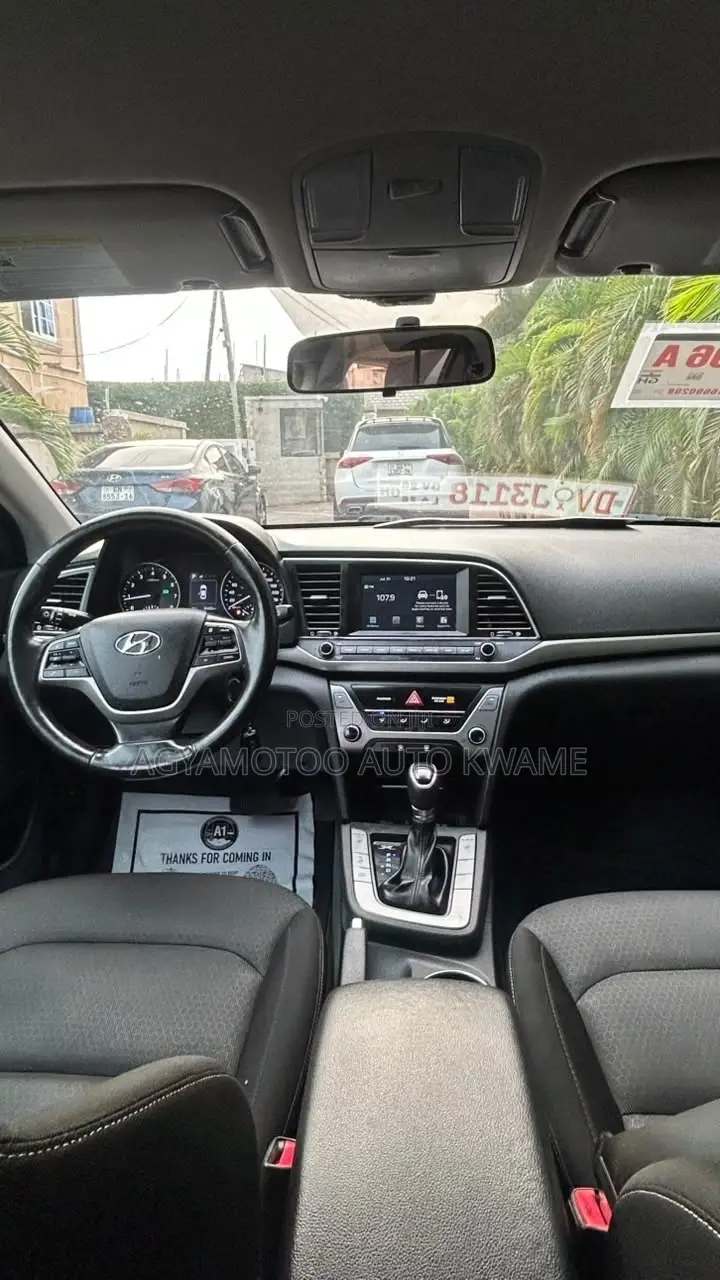 Hyundai Elantra ECO Sedan FWD (1.4L 4cyl 7A) 2017 White