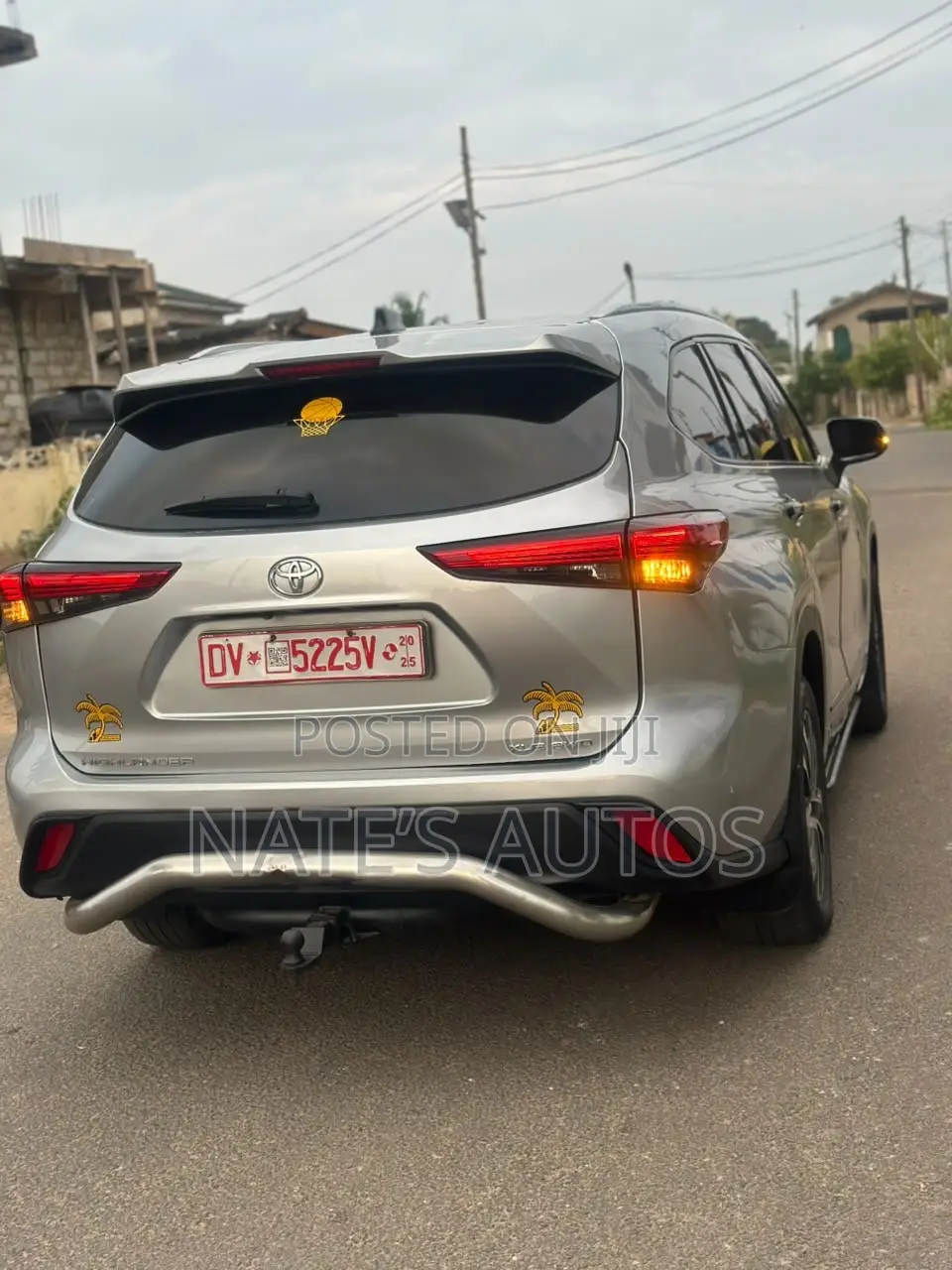 Toyota Highlander XLE 2021 Silver