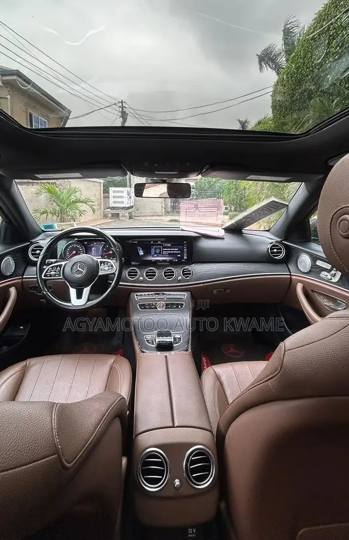 Mercedes-Benz E300 2019 White
