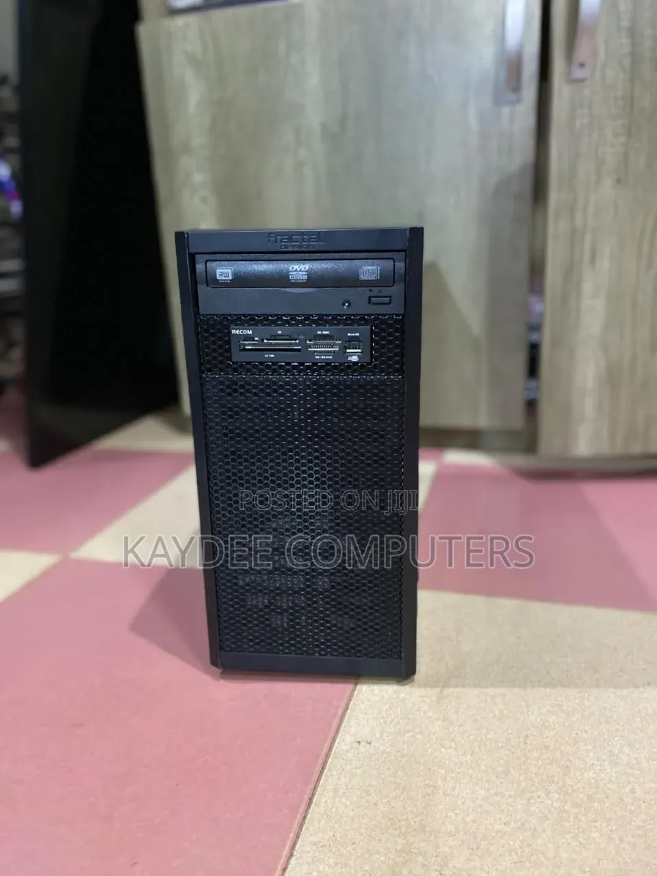 Desktop Computer Asus 8GB Intel Core i3 HDD 500GB