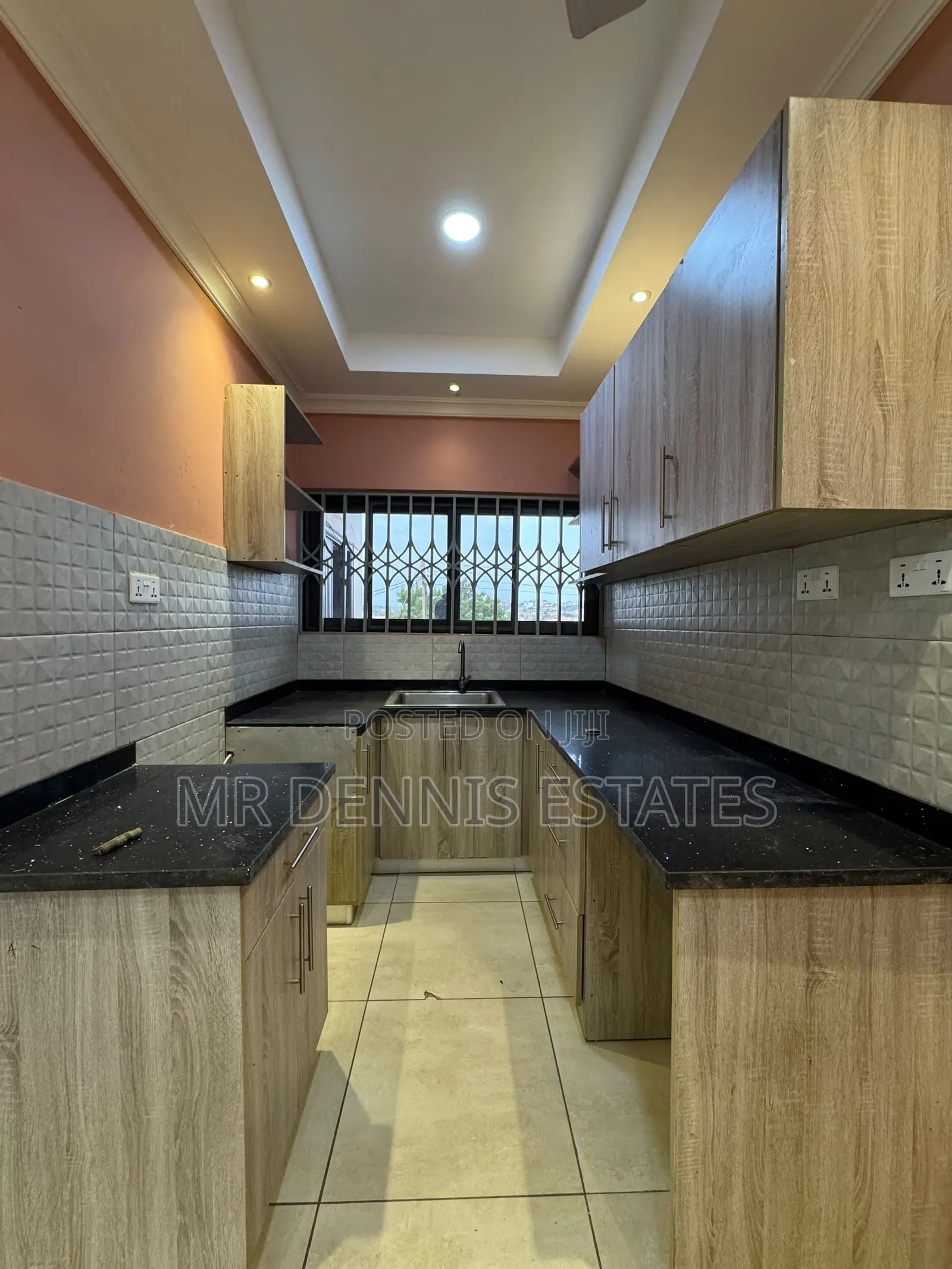 2bdrm Apartment in Westhills Mall for rent
