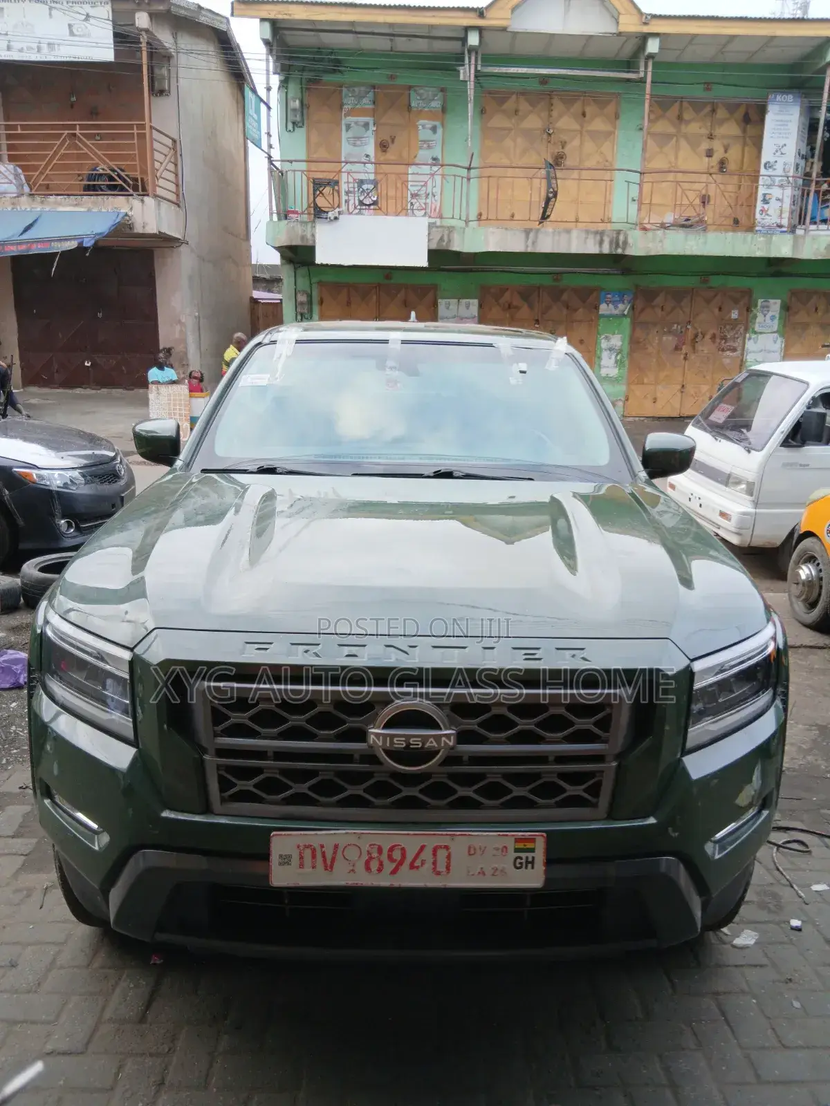 2024 Nissan Frontier Windscreen Available
