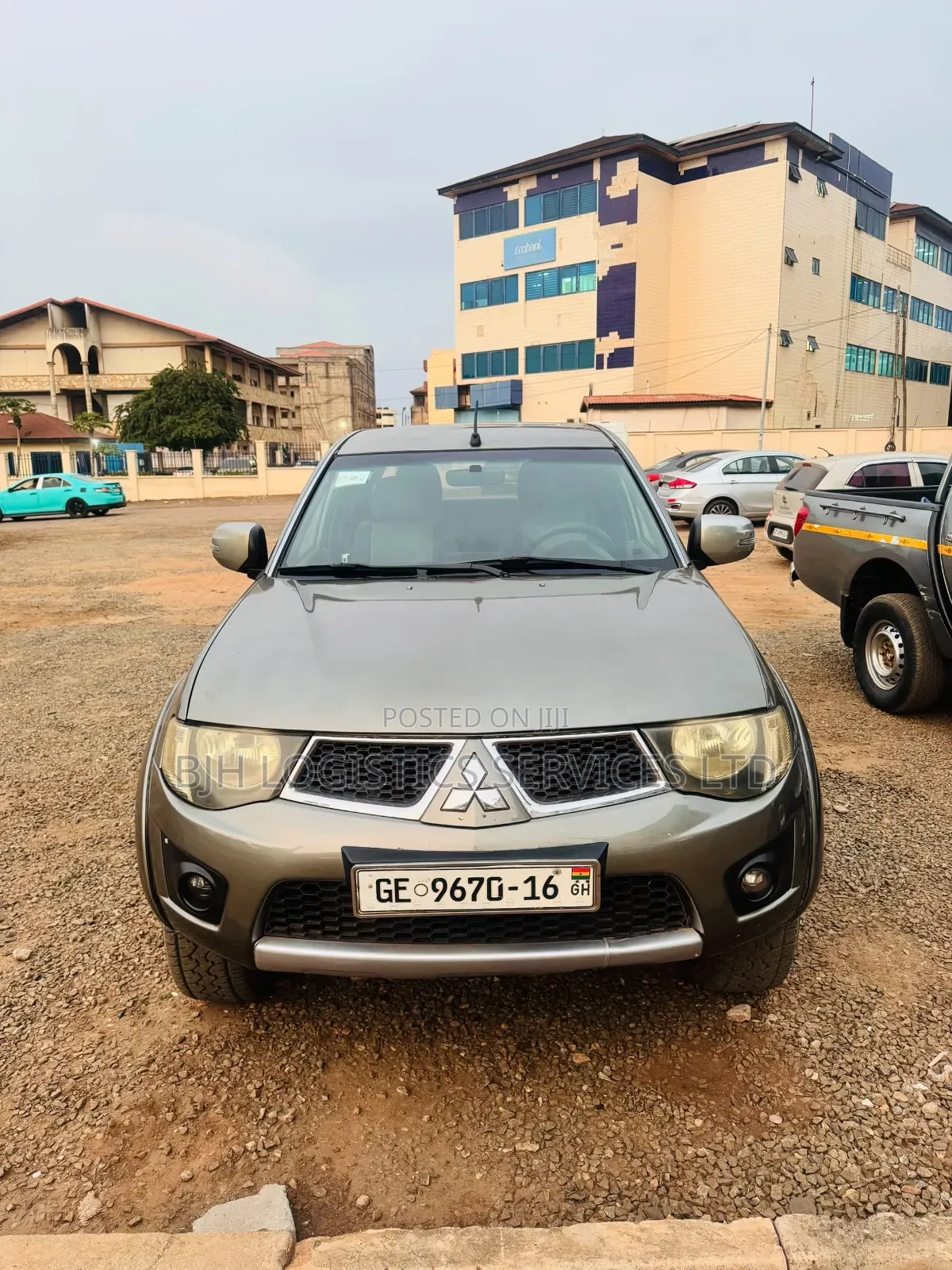 Mitsubishi L200 2015 Green