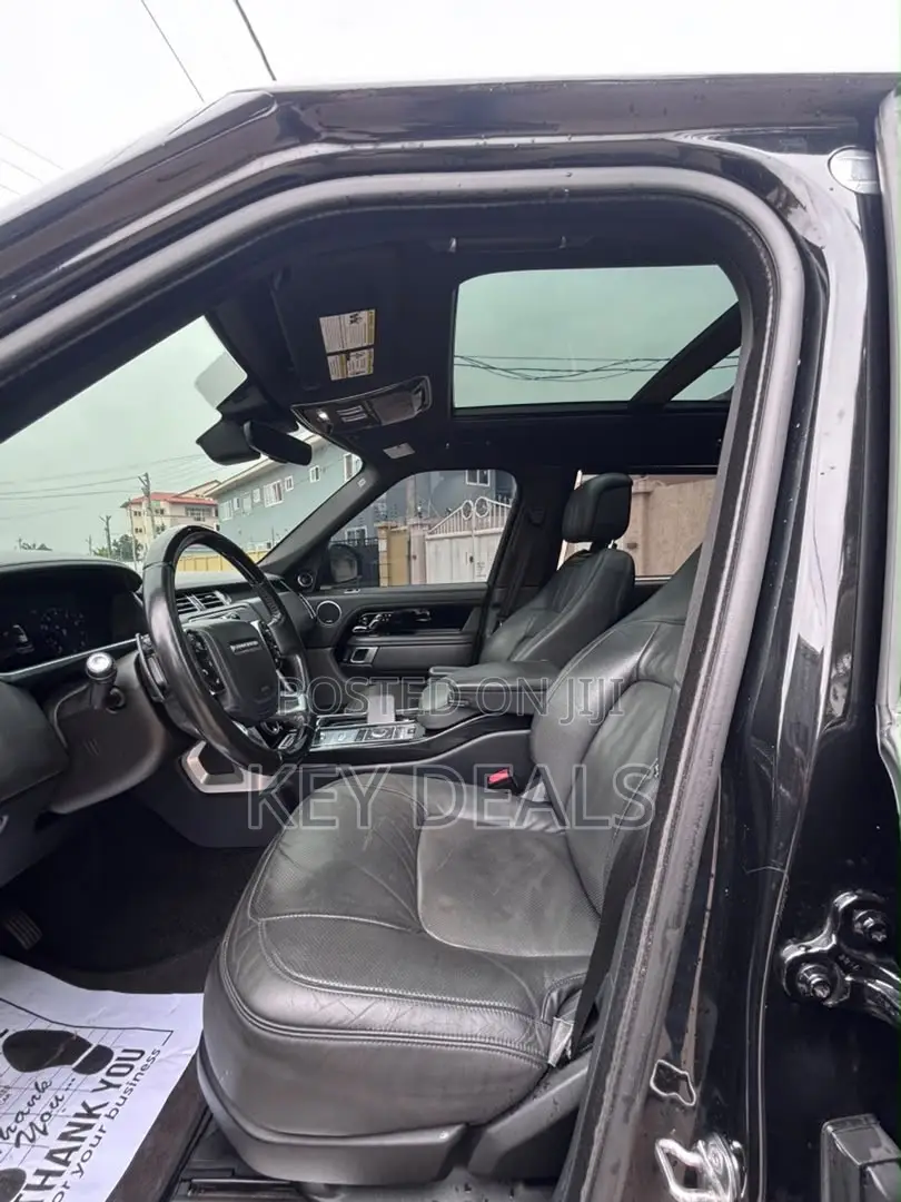 Land Rover Range Rover Vogue 2019 Black