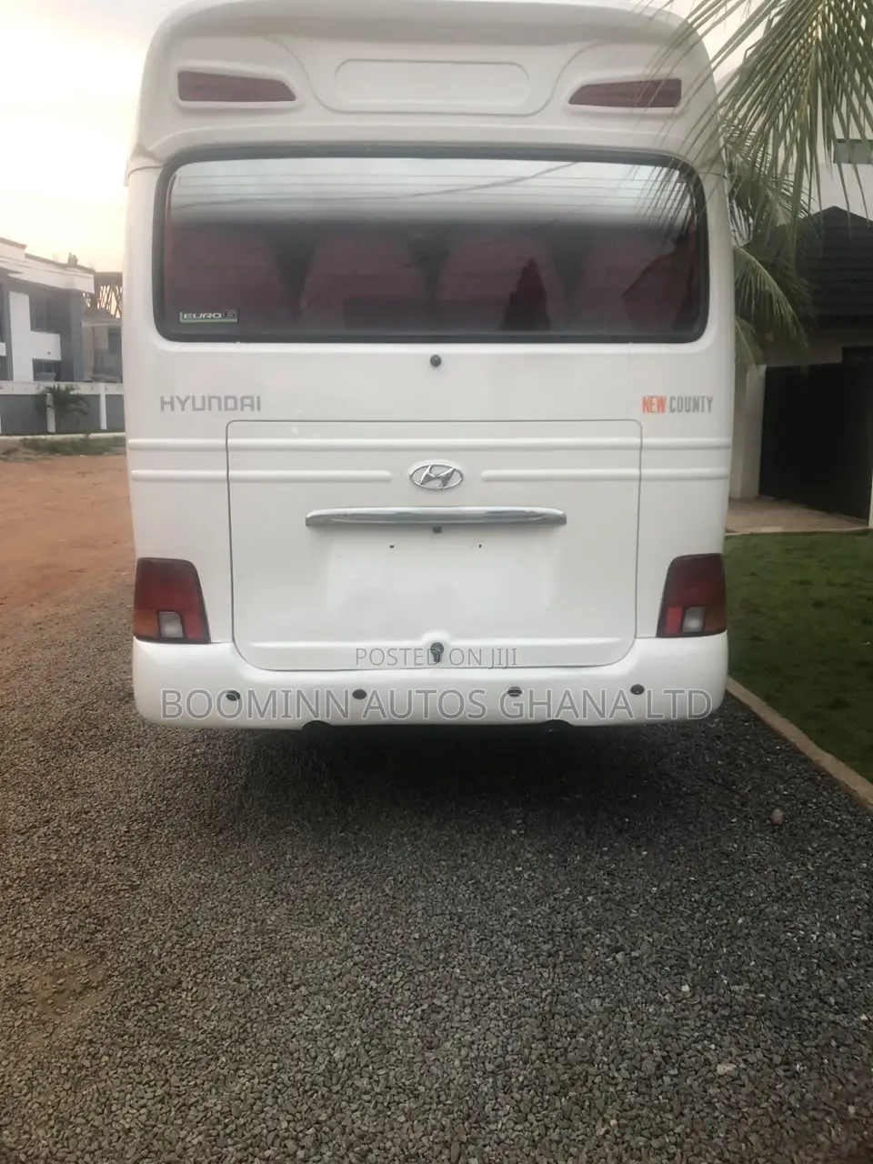 Hyundai County 2016 White