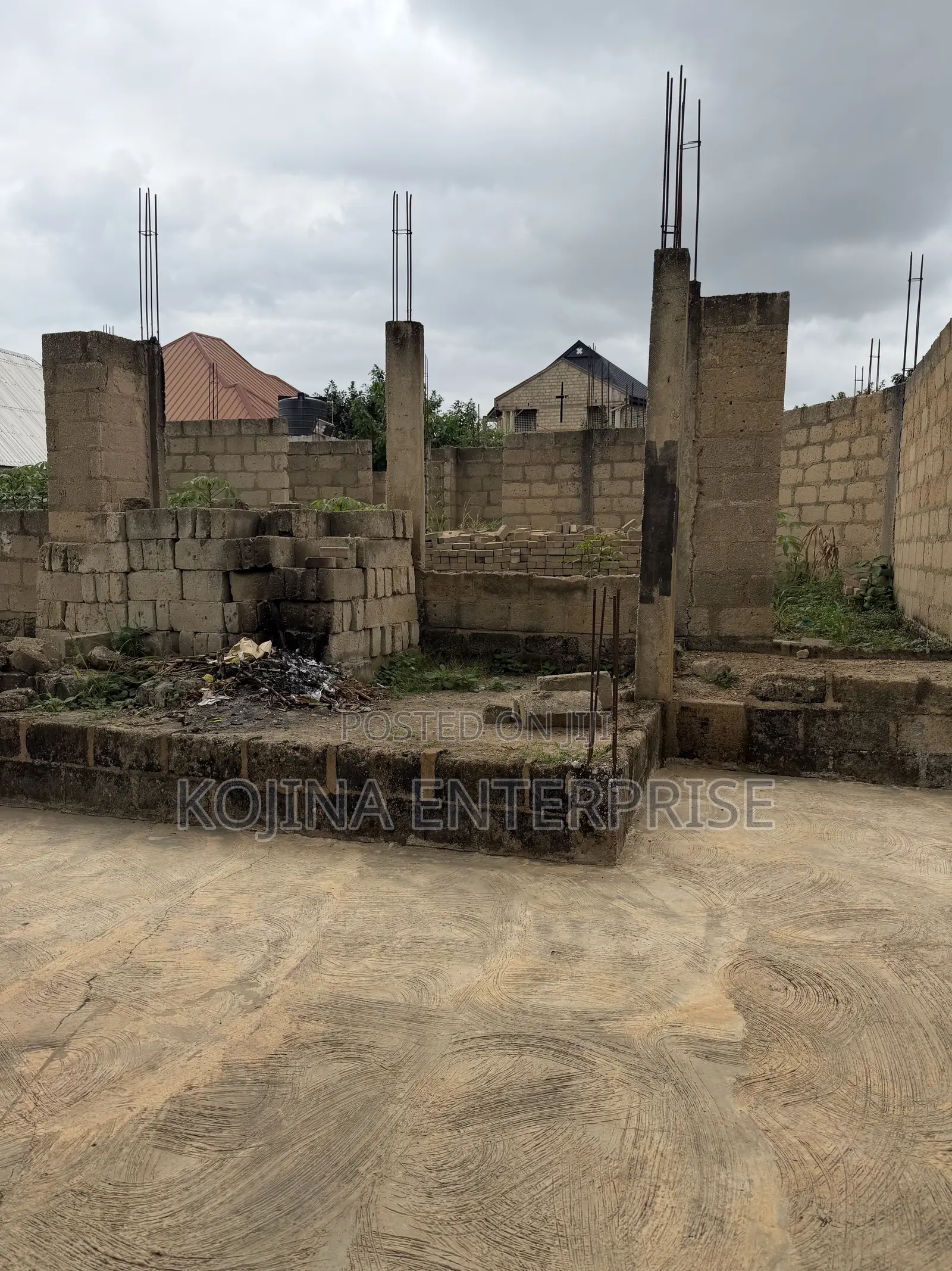3bdrm Bungalow in Kwanwoma, Kumasi Metropolitan for rent