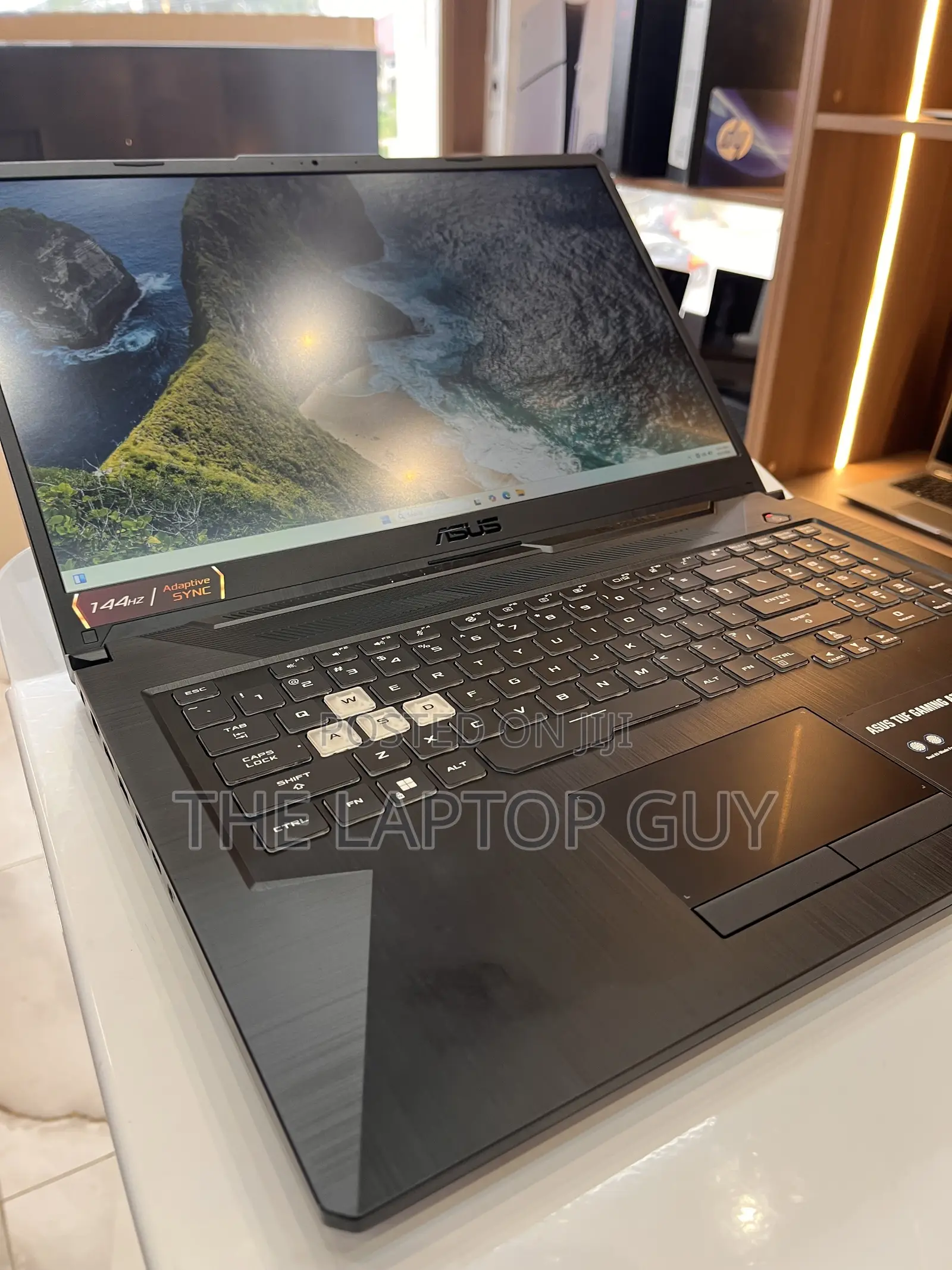 New Laptop Asus TUF Gaming A17 8GB AMD Ryzen 7 SSD 512GB