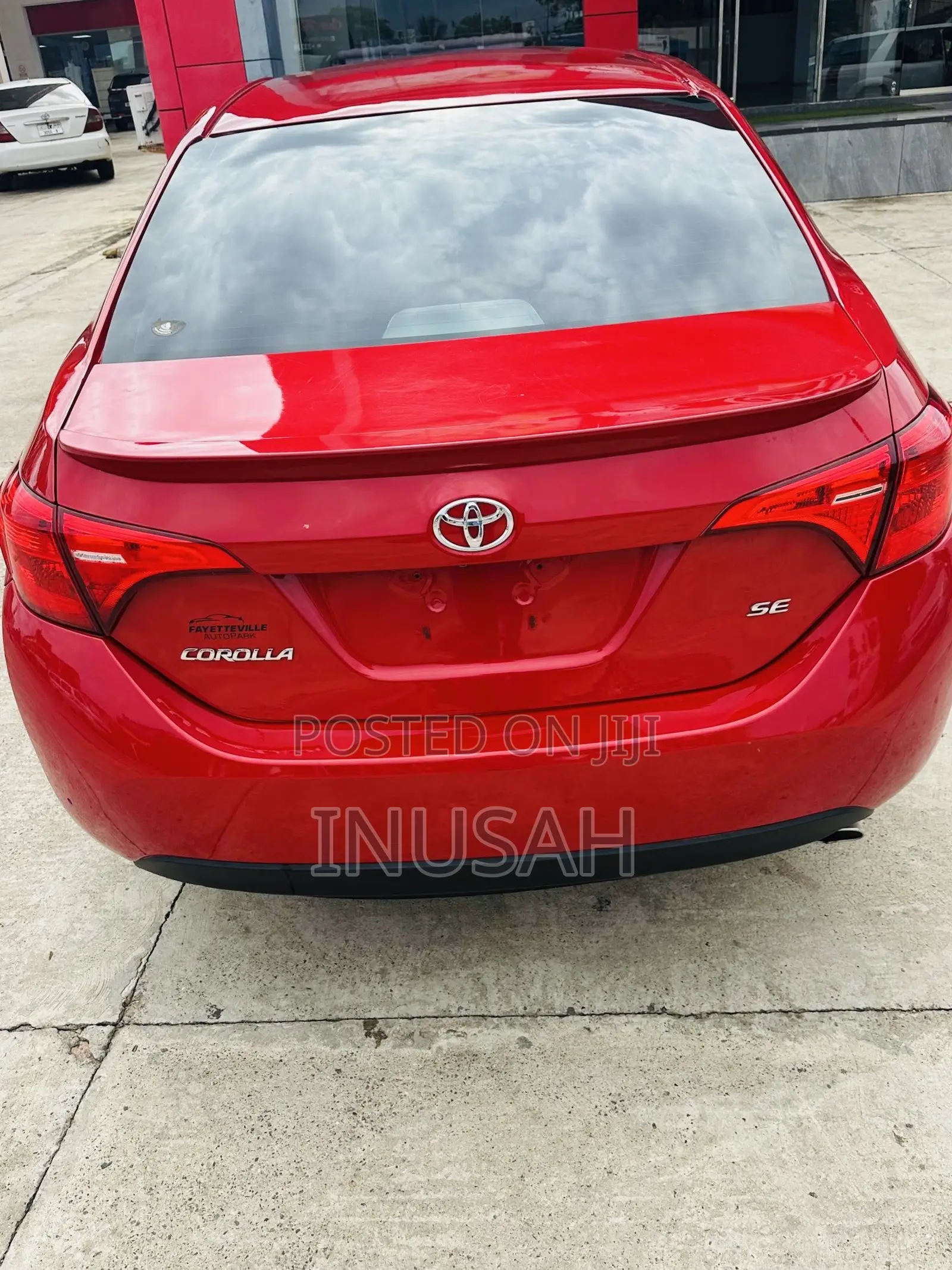 Toyota Corolla SE (1.8L 4cyl 2A) 2018 Red
