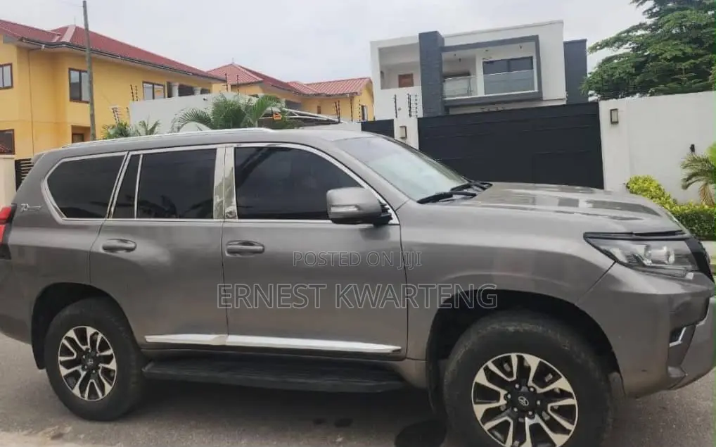 Toyota Land Cruiser Prado 2015 Gray