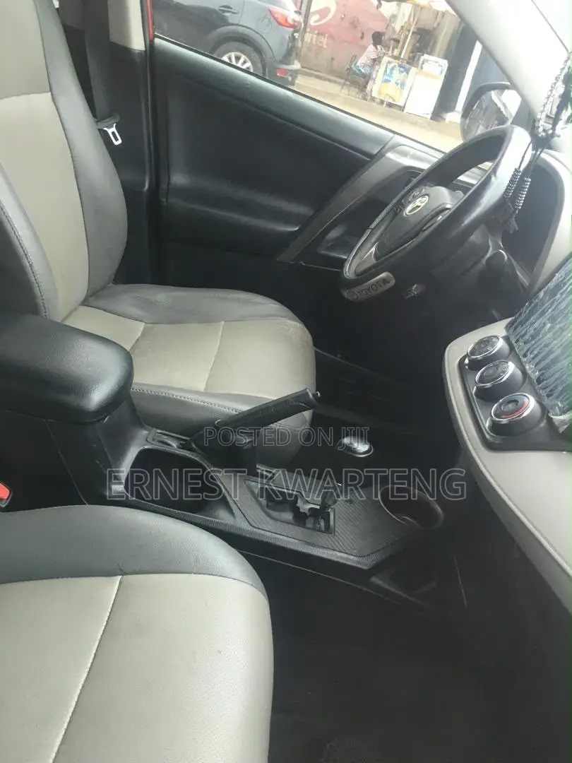 Toyota RAV4 2017 Burgundy