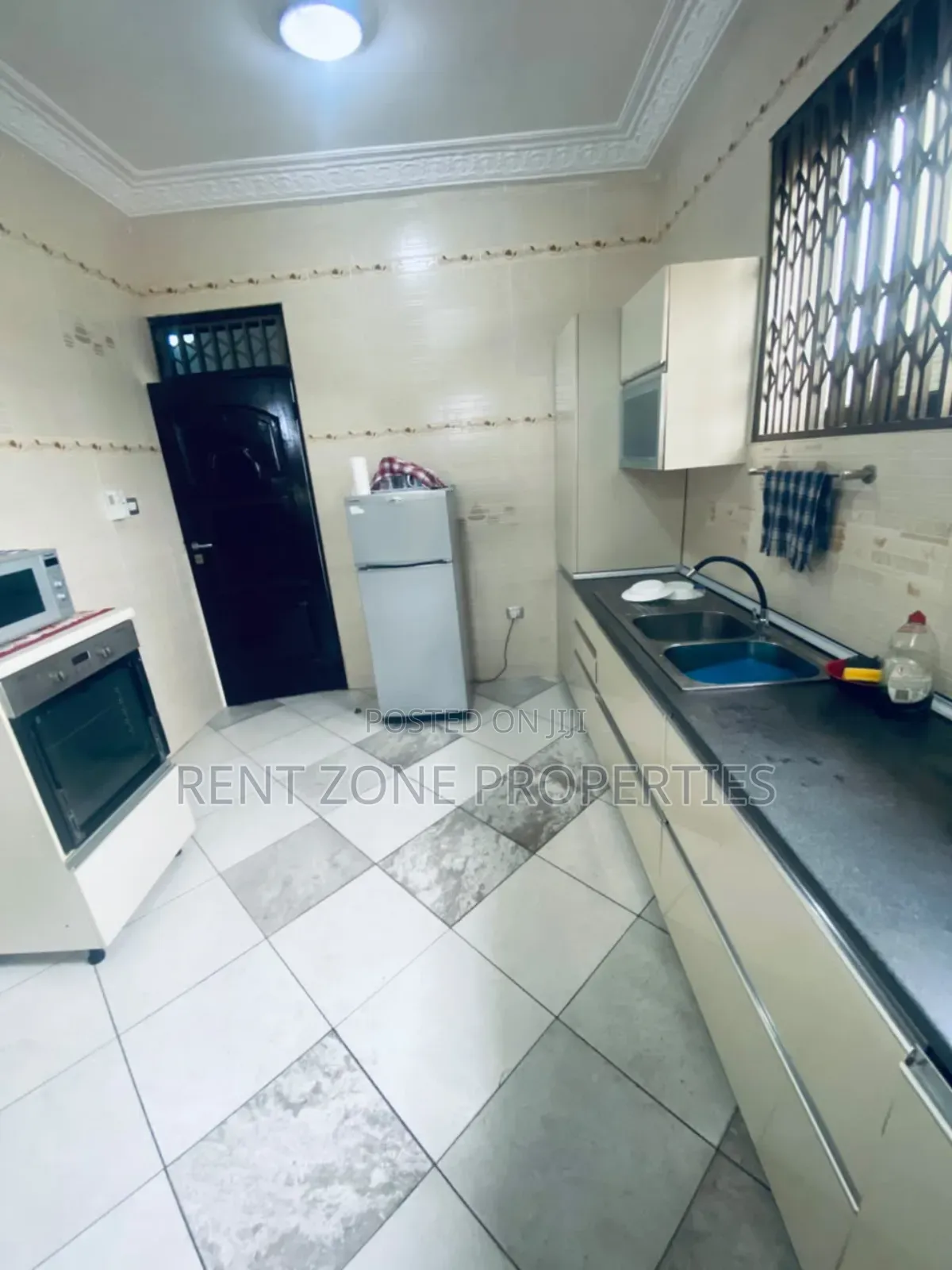 7bdrm Duplex in Achimota for rent