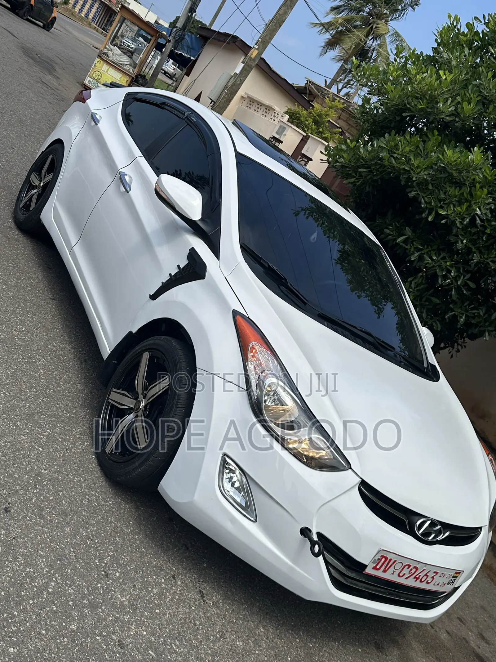Hyundai Elantra Limited Sedan FWD (1.8L 4cyl 6A) 2013 White
