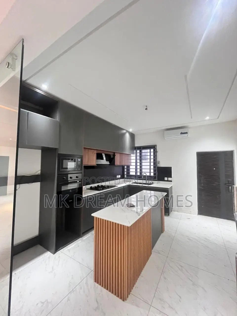 3bdrm House in Lake Side Estate for sale