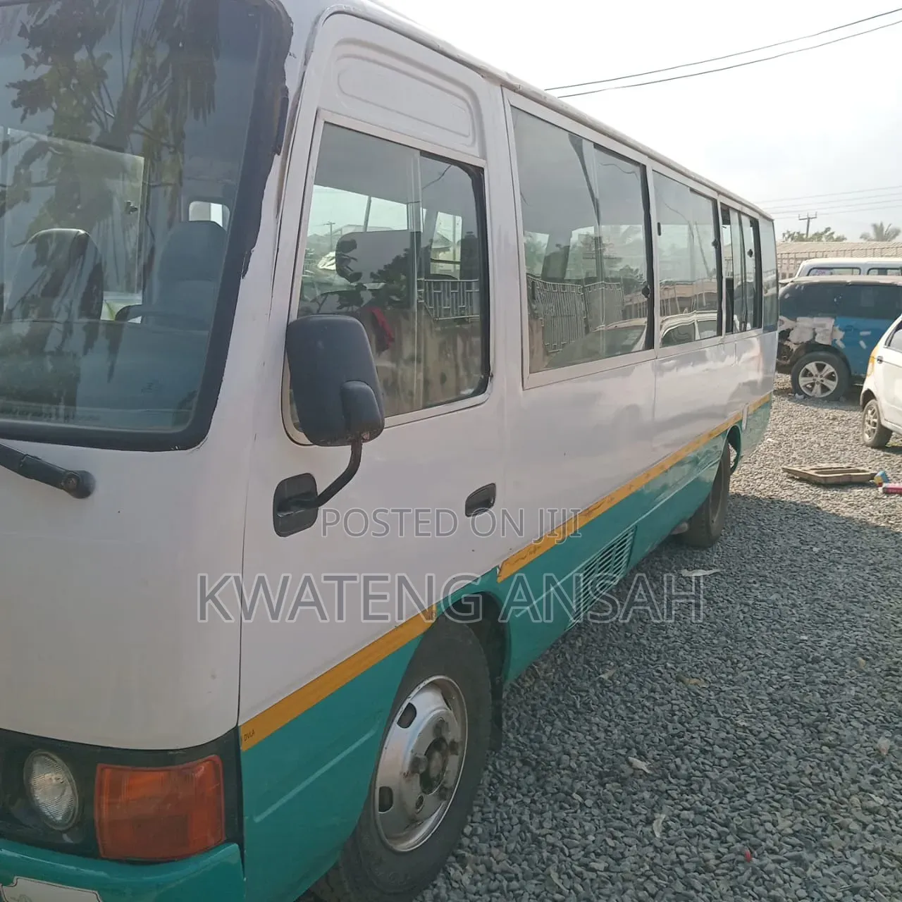 Toyota Coaster 2012
