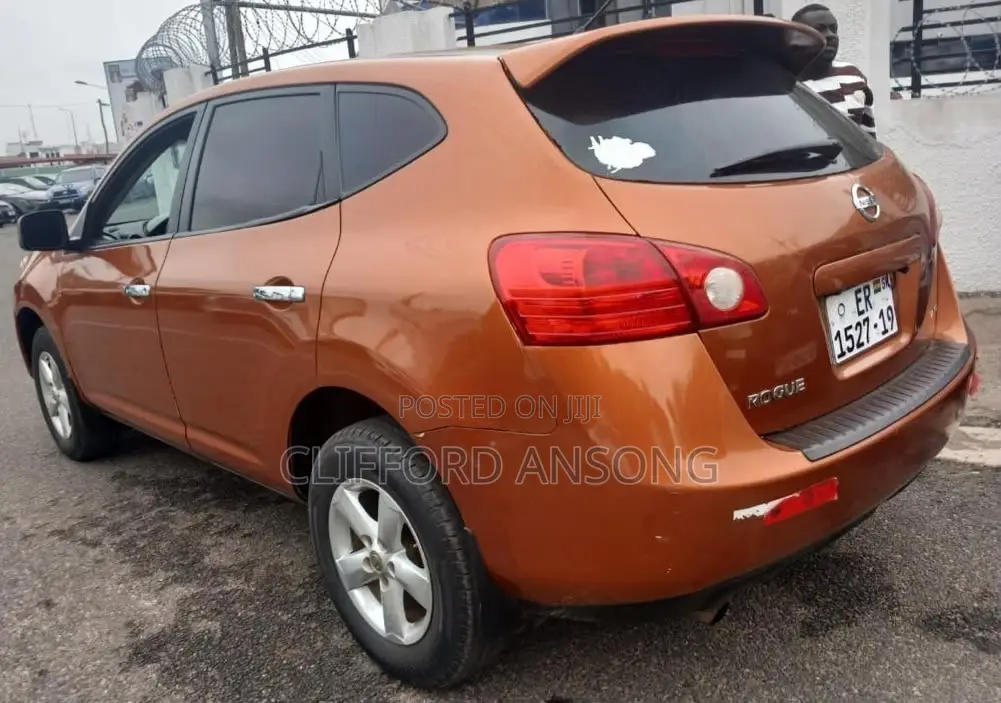 Nissan Rogue SL 2010 Orange