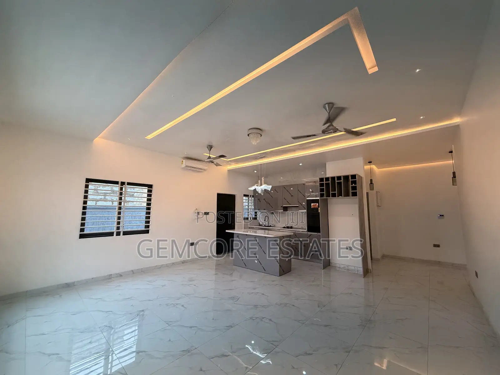 3bdrm House in Adenta, New Legon for sale