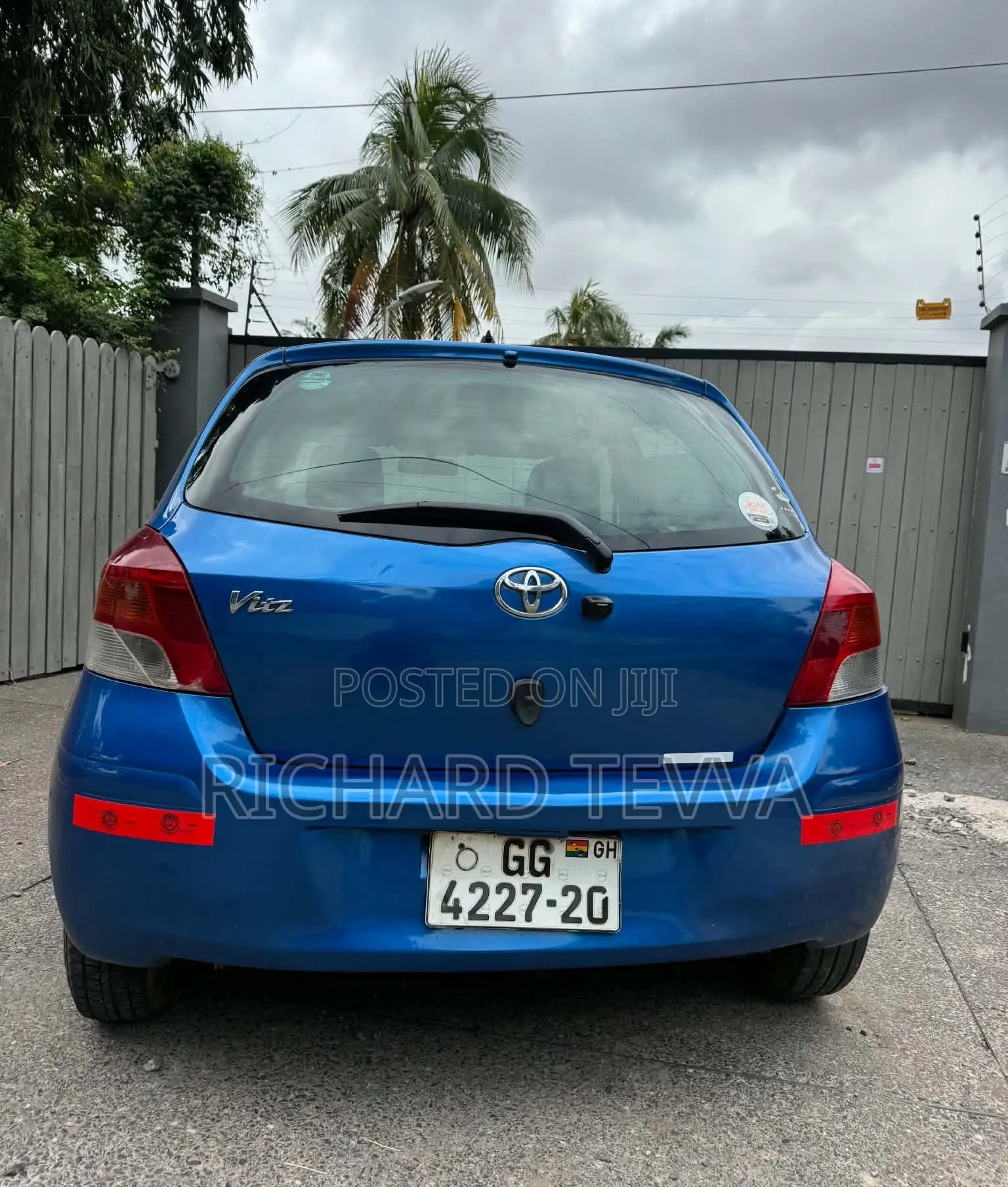 Toyota Vitz 1.3 AWD 5dr 2010 Blue