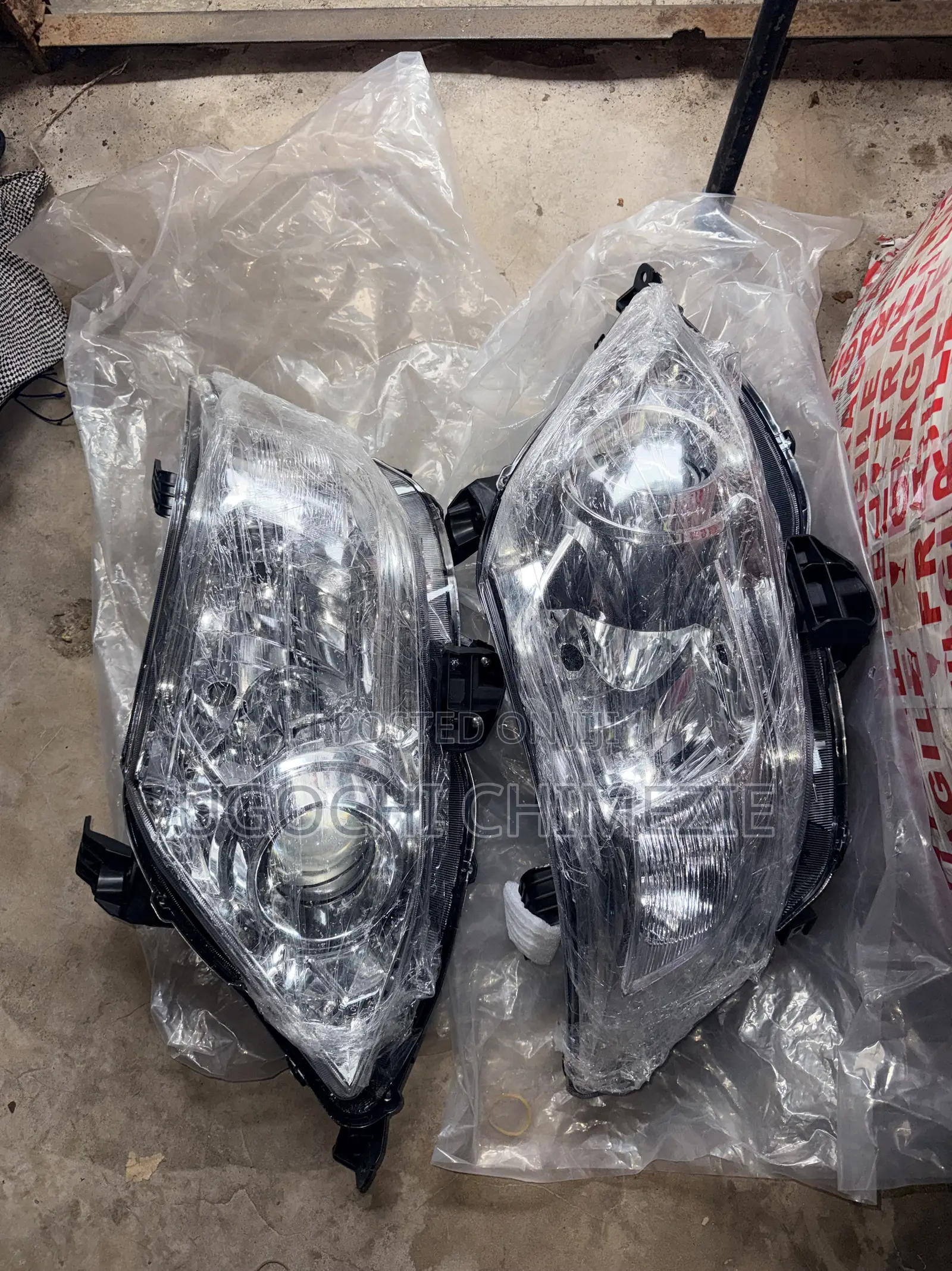 Toyota Fortuner 2008/2009/2010/2011/2012/2013 Headlight