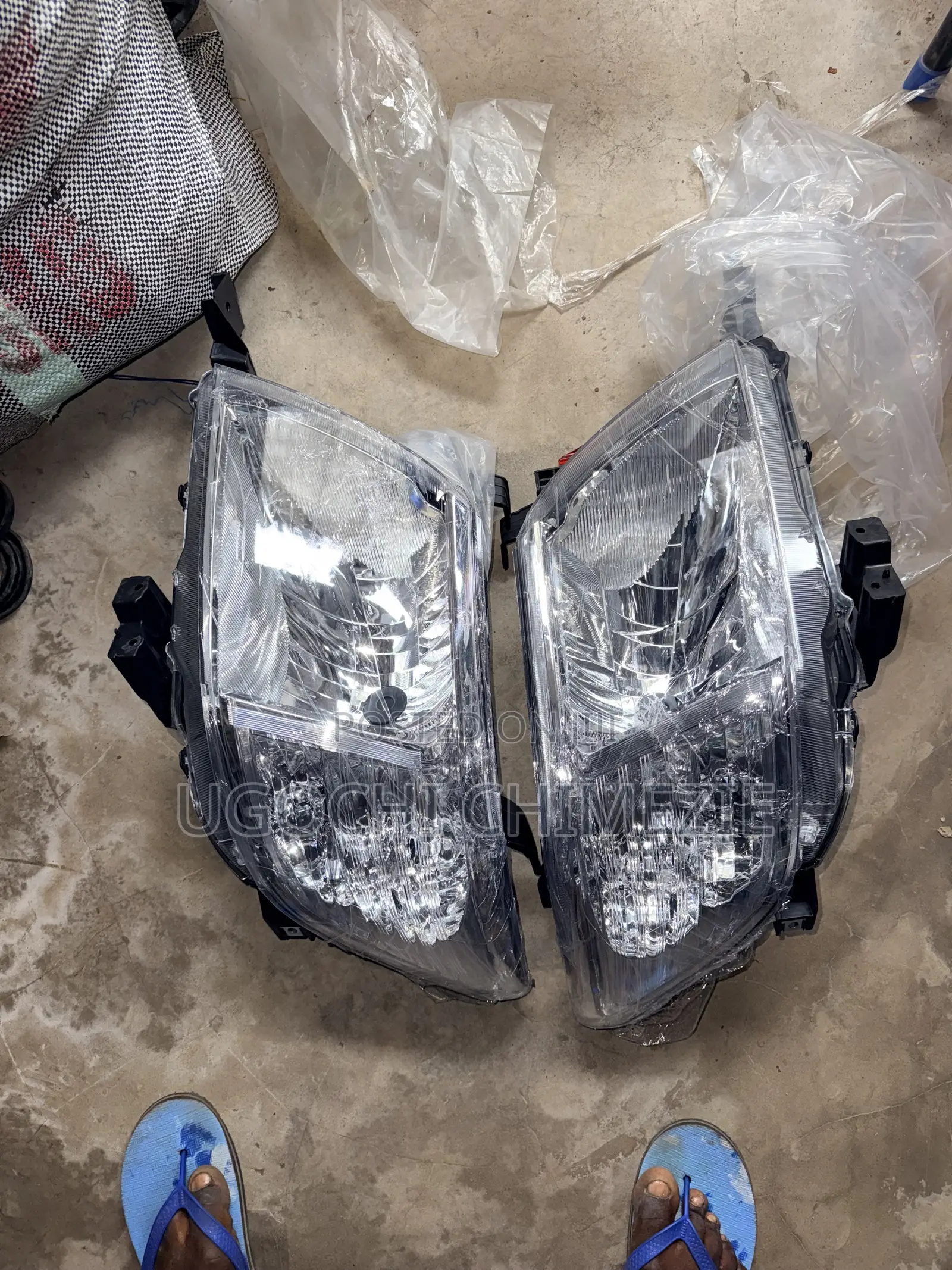 Toyota Hilux 2011/2012/2013 Headlights R+l