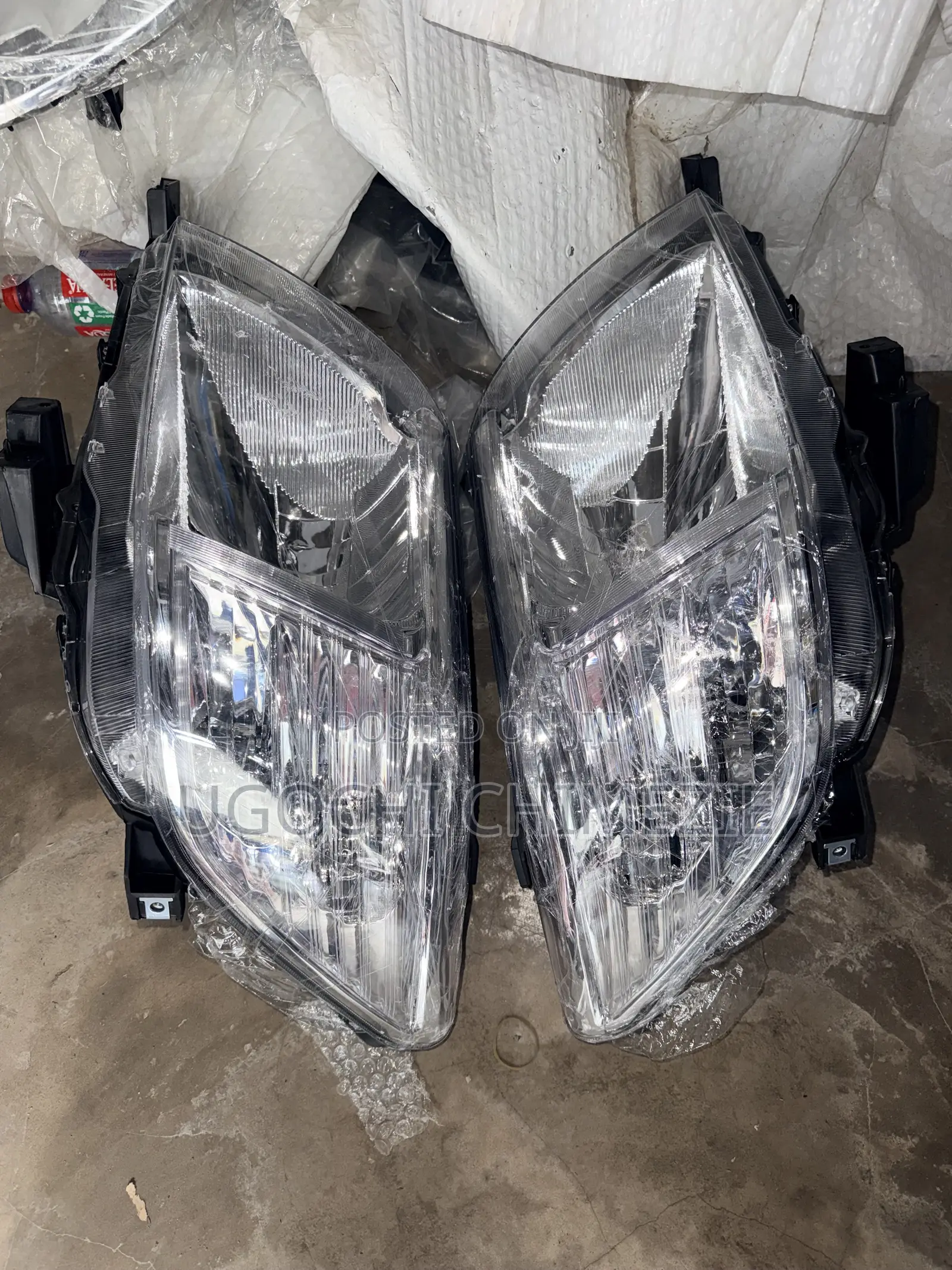 Toyota Hilux 2011/2012/2013 Headlights R+l