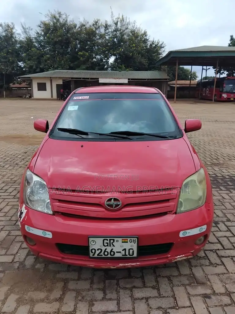 Scion xA Base 2004 Red