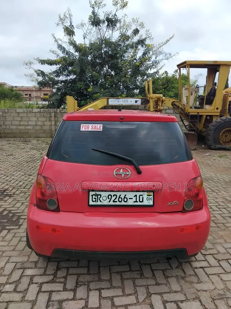 Scion xA Base 2004 Red
