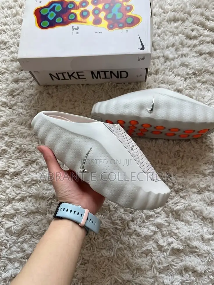 Nike Mind 001 Slides Available