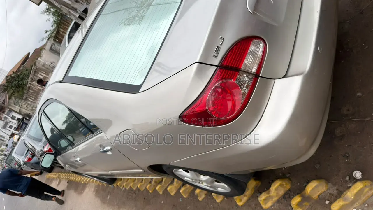 Toyota Auris 2007 Silver