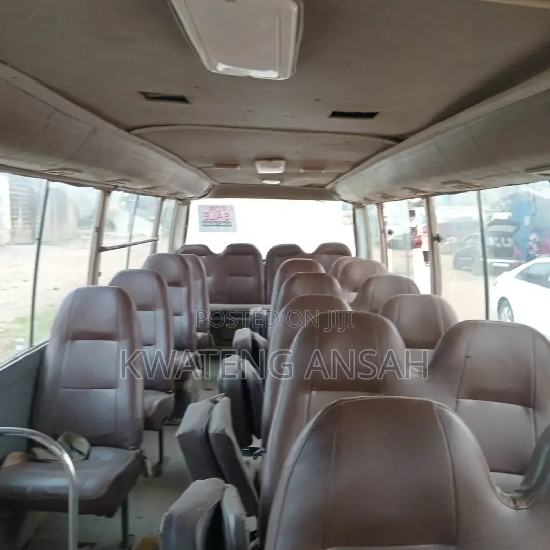 Toyota Coaster 2012