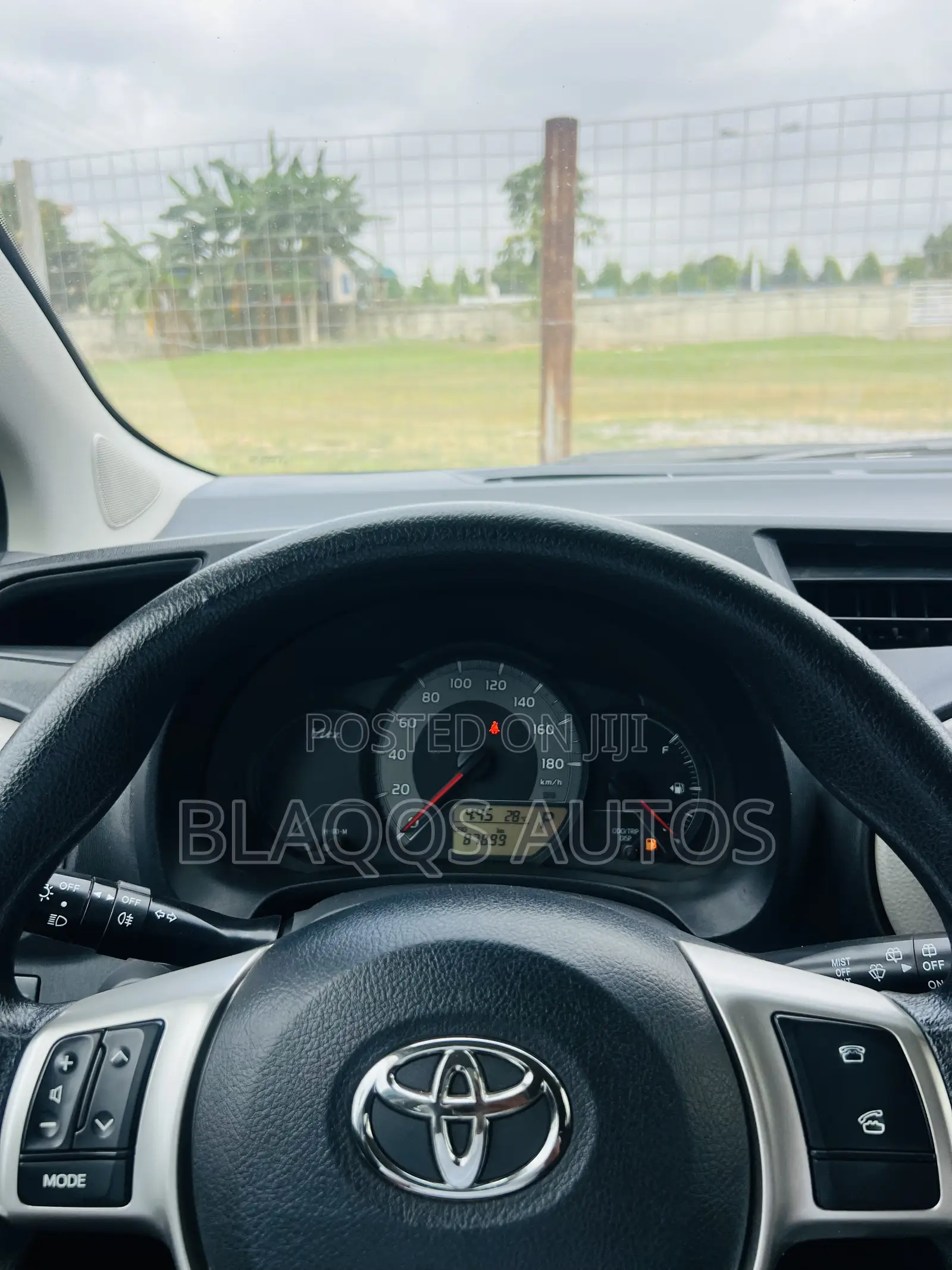 Toyota Vitz 2013 Blue