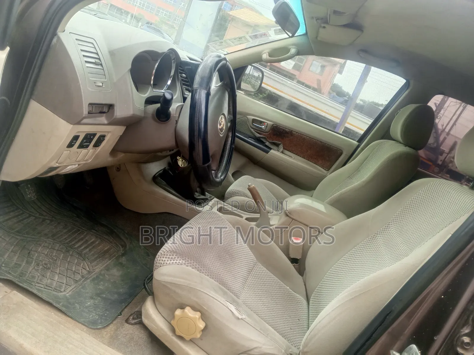 Toyota Fortuner 2012 Brown